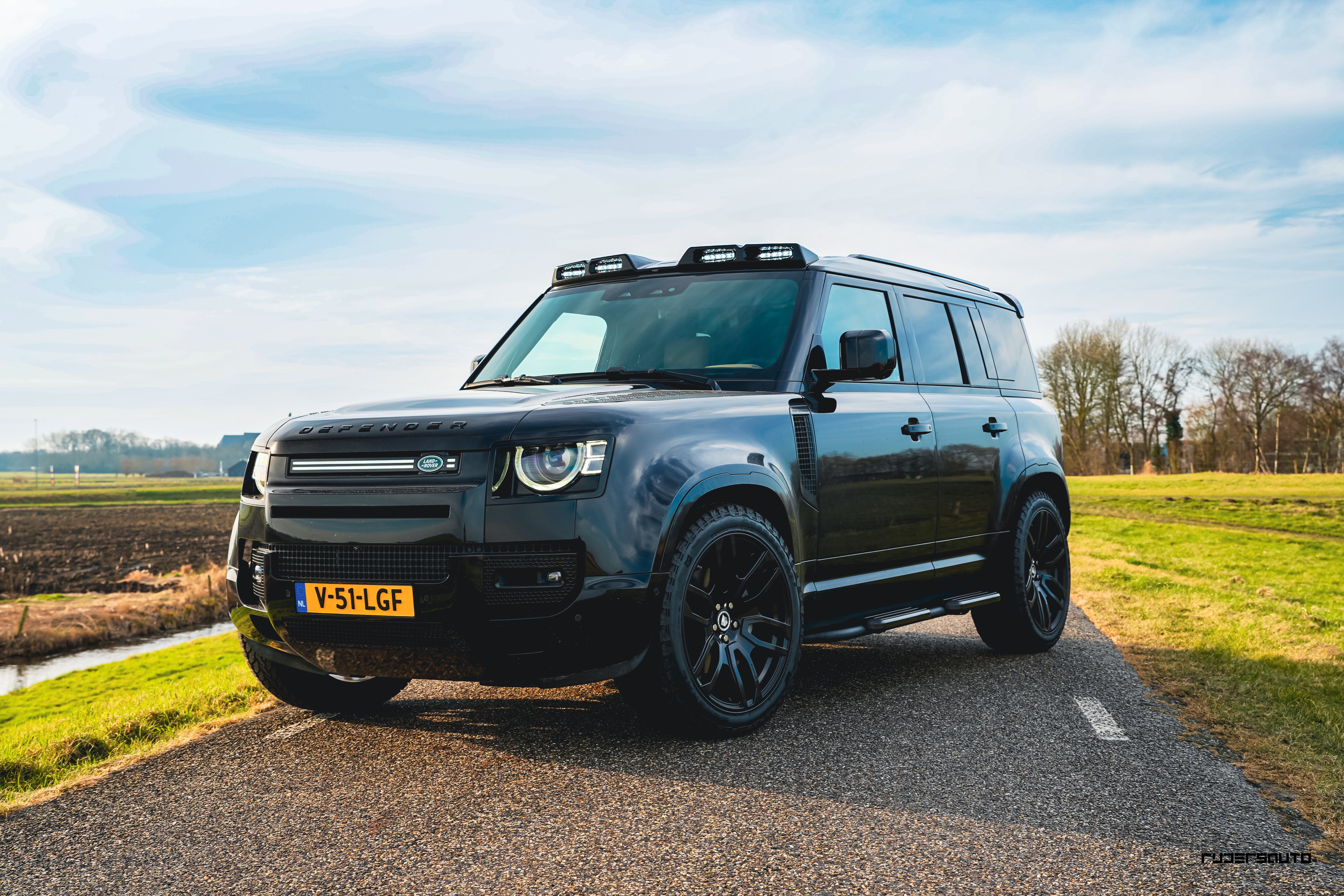 Land Rover Defender L663