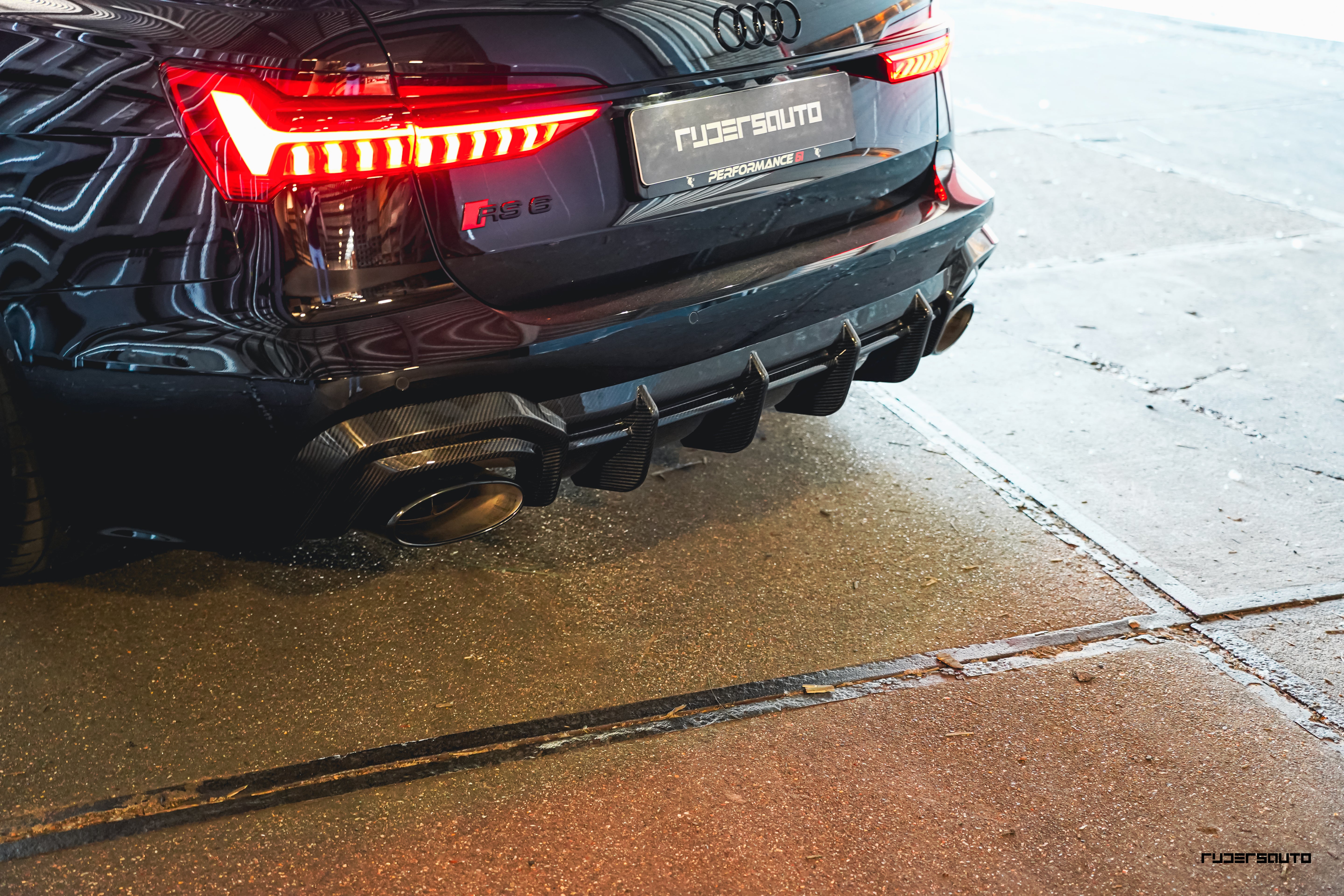 Carbon fibre diffuser Audi RS6/RS7 C8