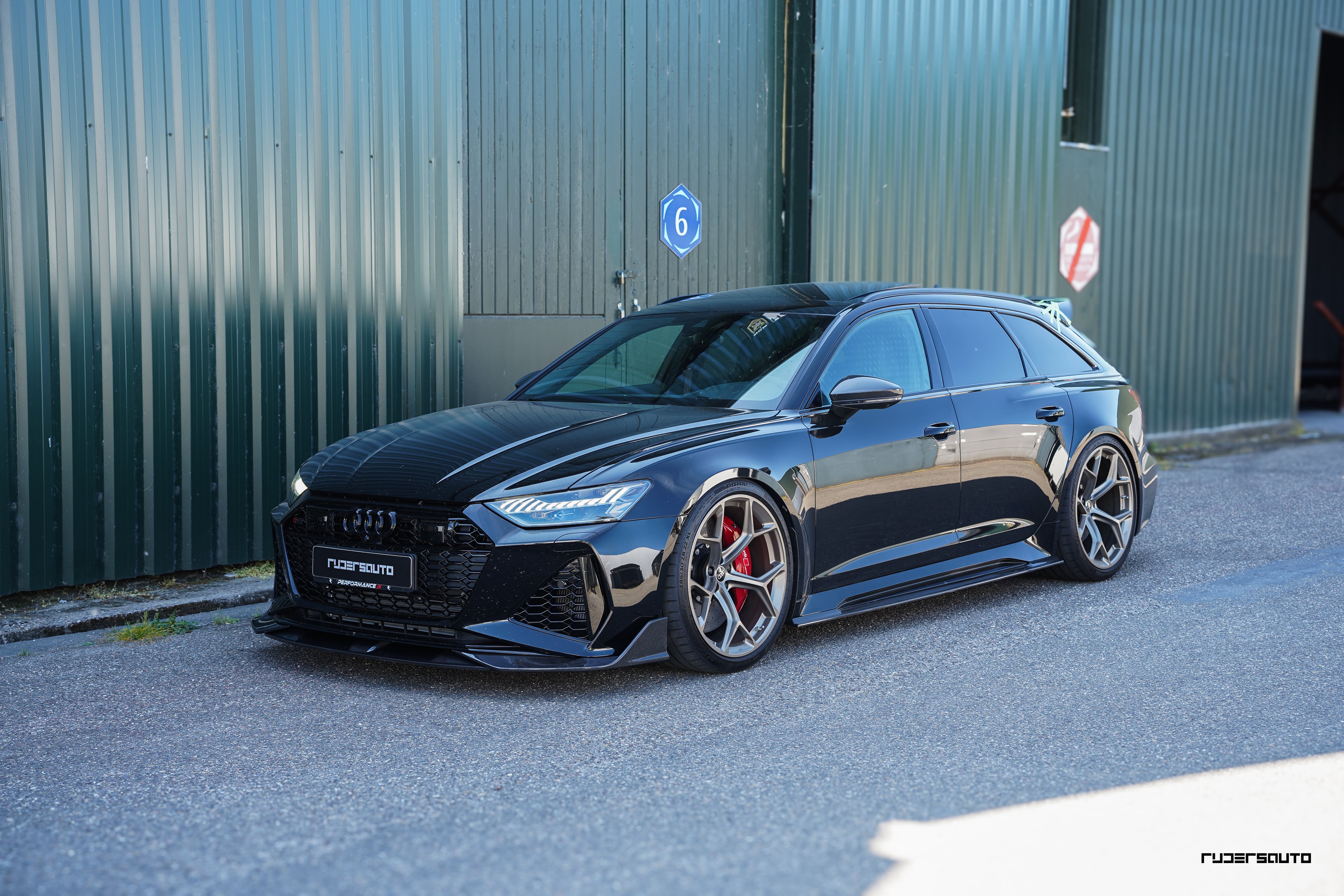 Carbon fibre side skirts Audi RS6/RS7 C8