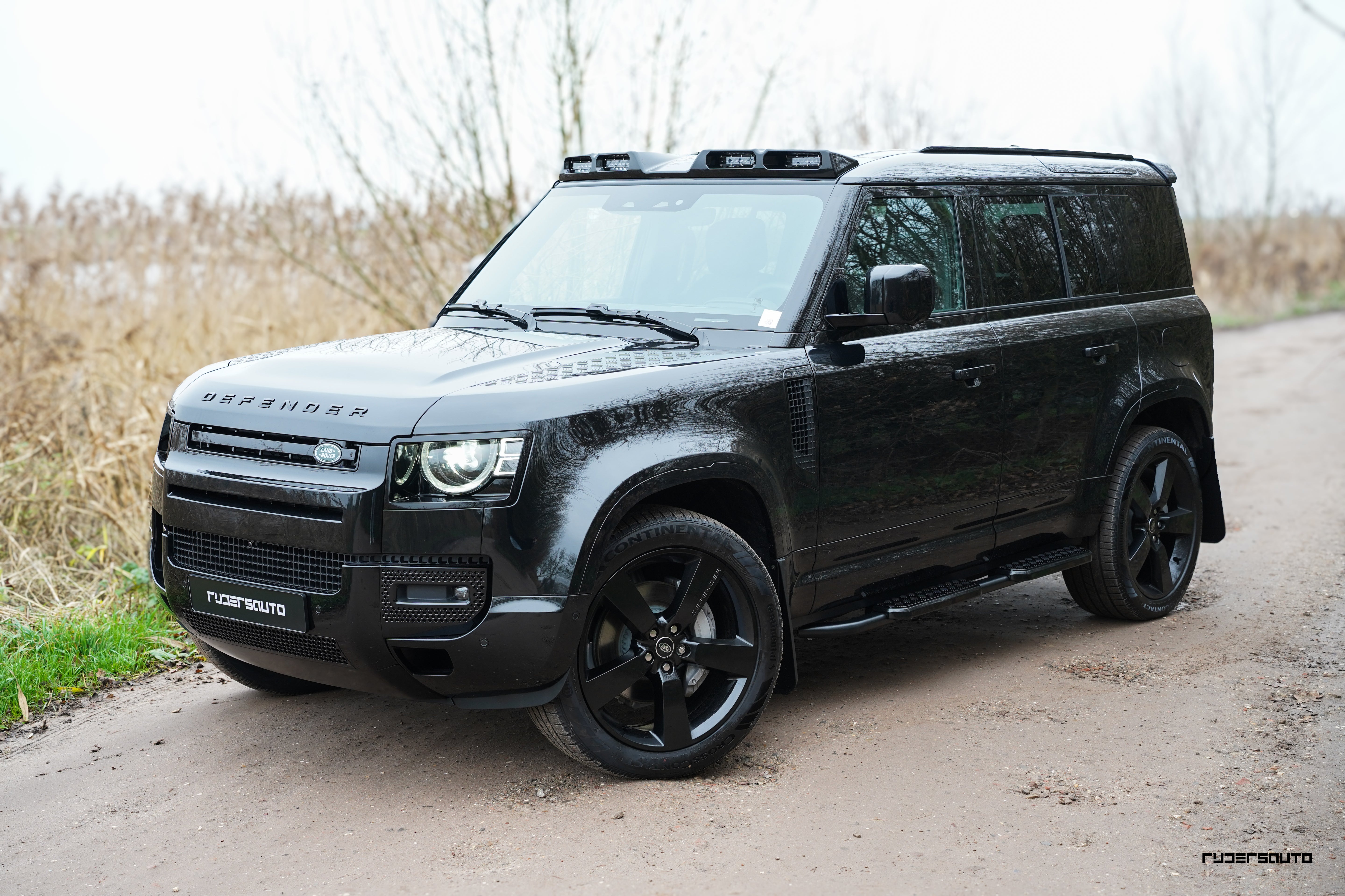 Land Rover Defender L663 110 Side Bars / Side Steps (2020+)