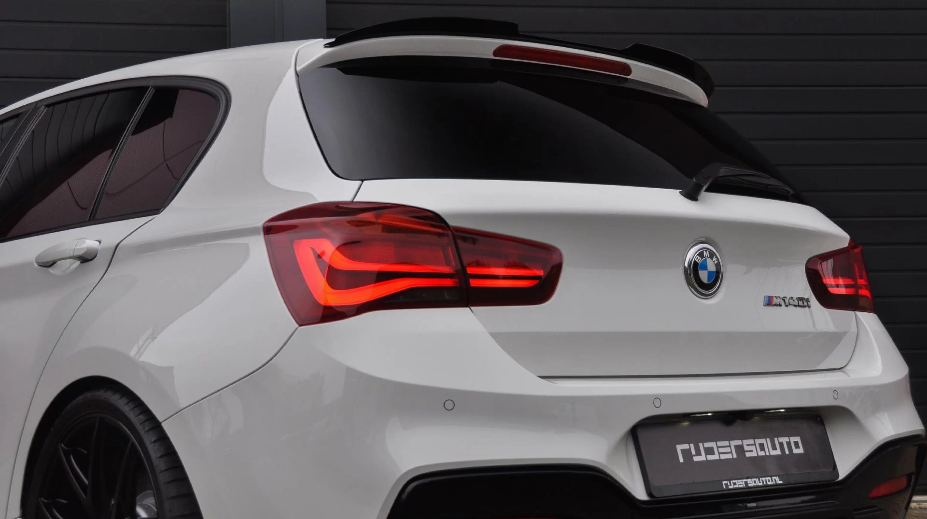 'Rear end upgrade' BMW 1-serie F20 I F21 LCI Combi deal