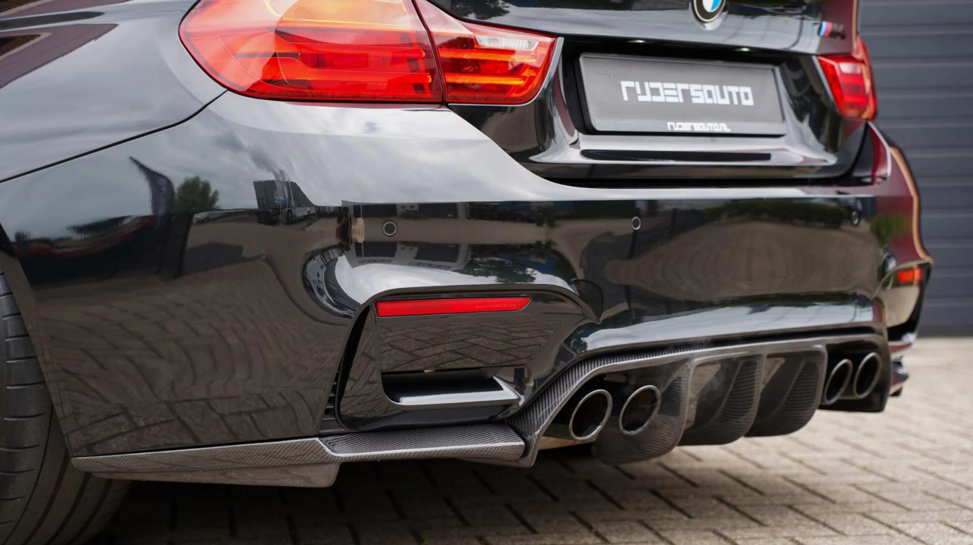 Carbon fibre diffuser BMW M3/M4 (F80 F82 F83)