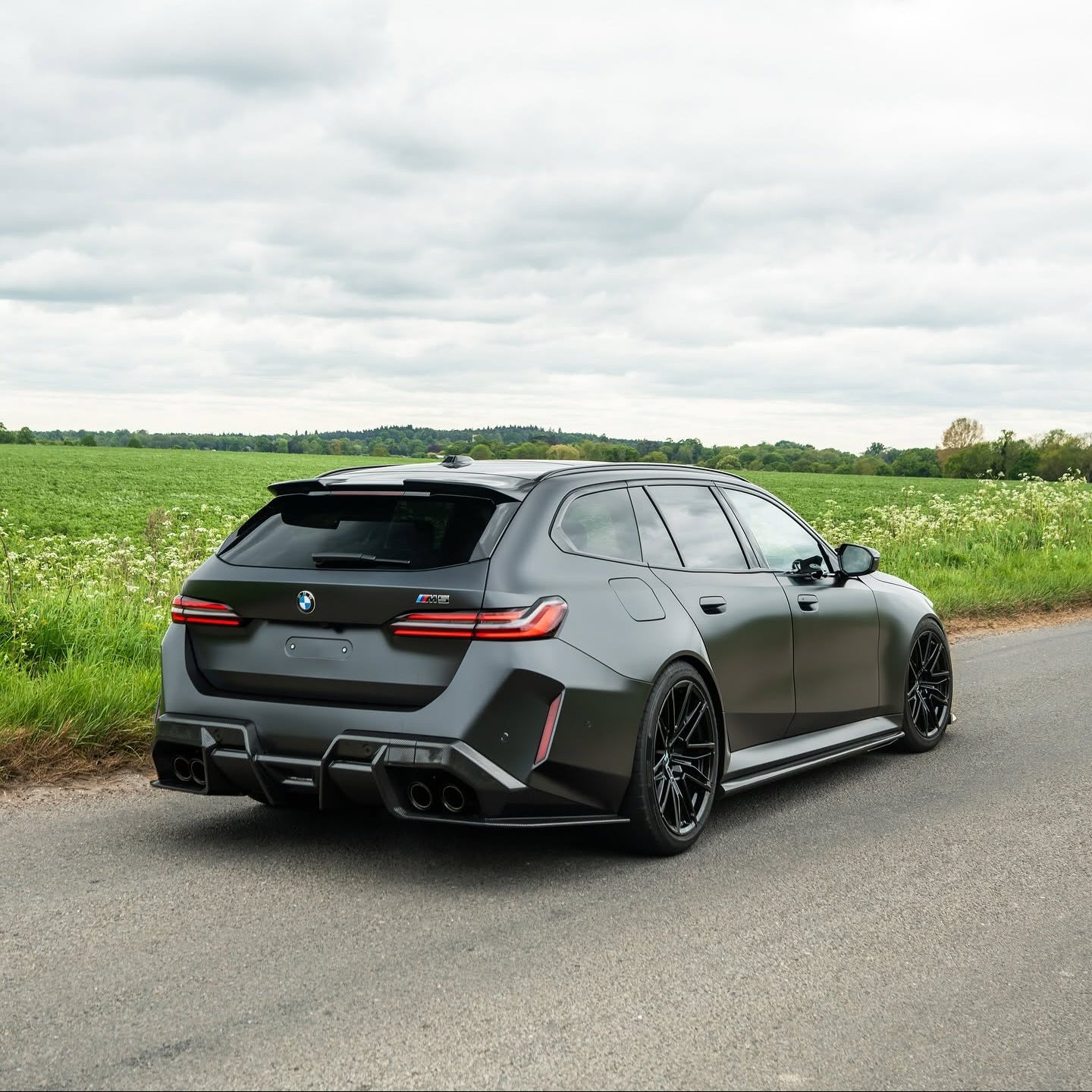 Carbon fiber diffuser BMW M5 G90 & M5 Touring G99