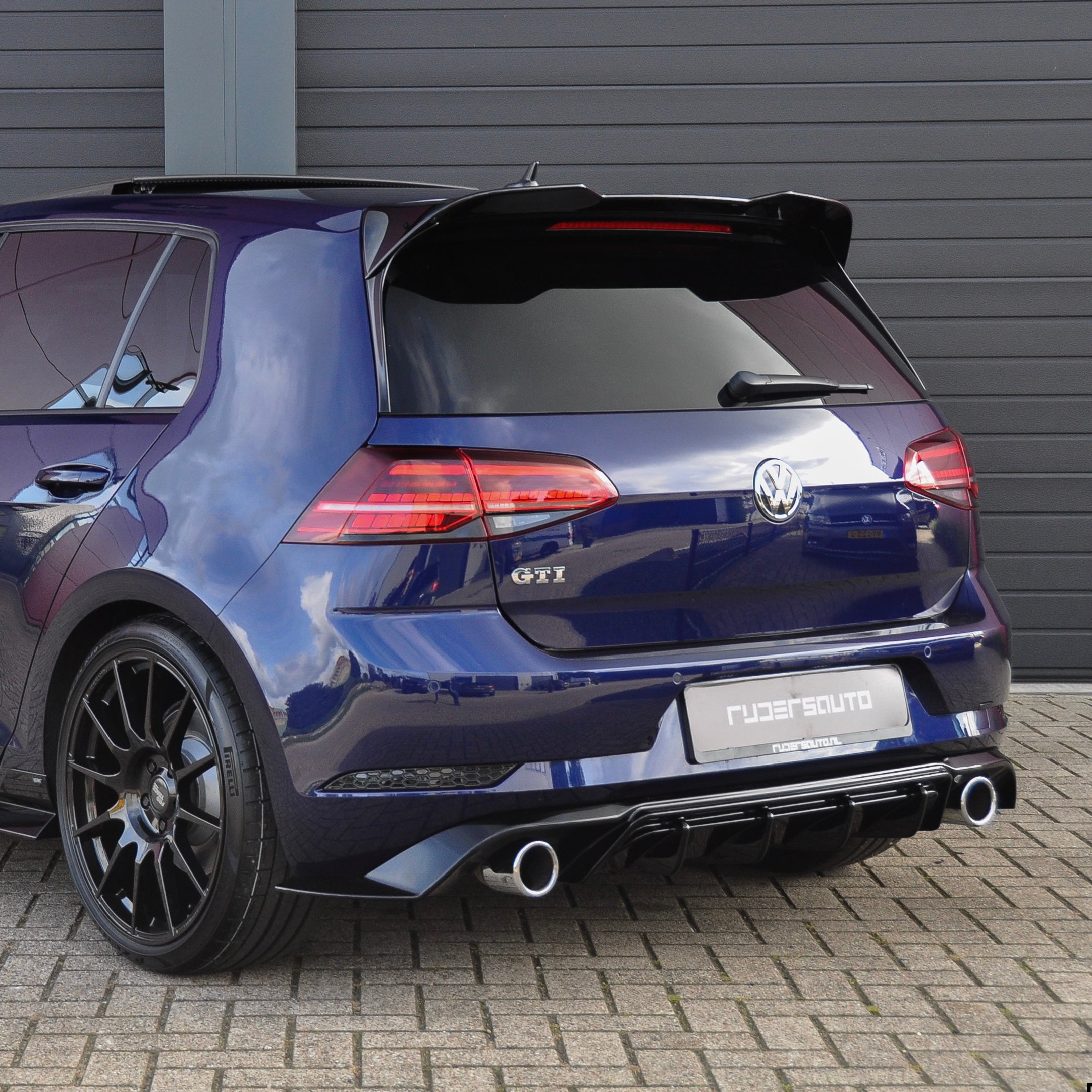 Rear spoiler VW Golf 7/7.5 - Zaero Design