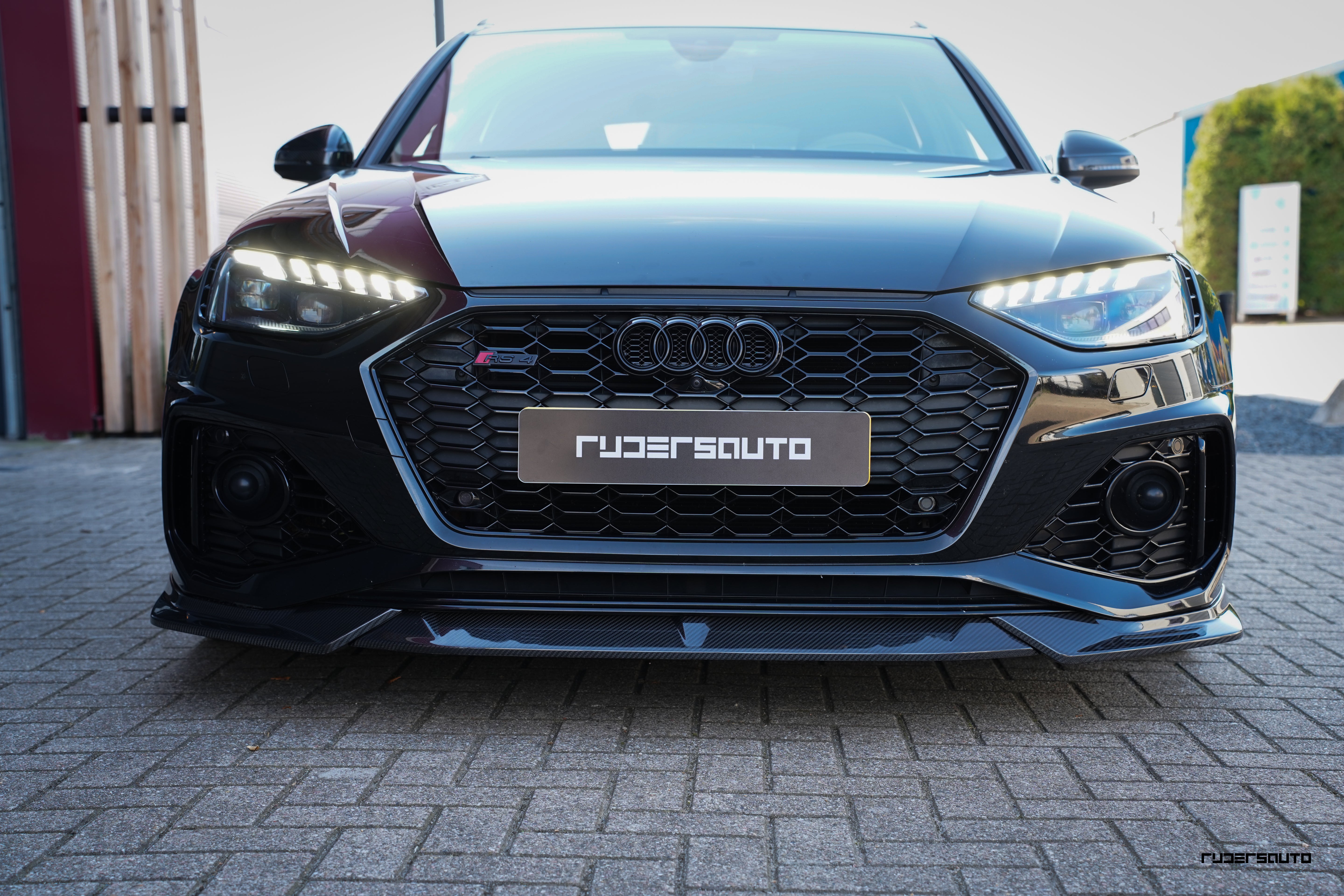 Carbon fibre front splitter Audi RS4 B9.5