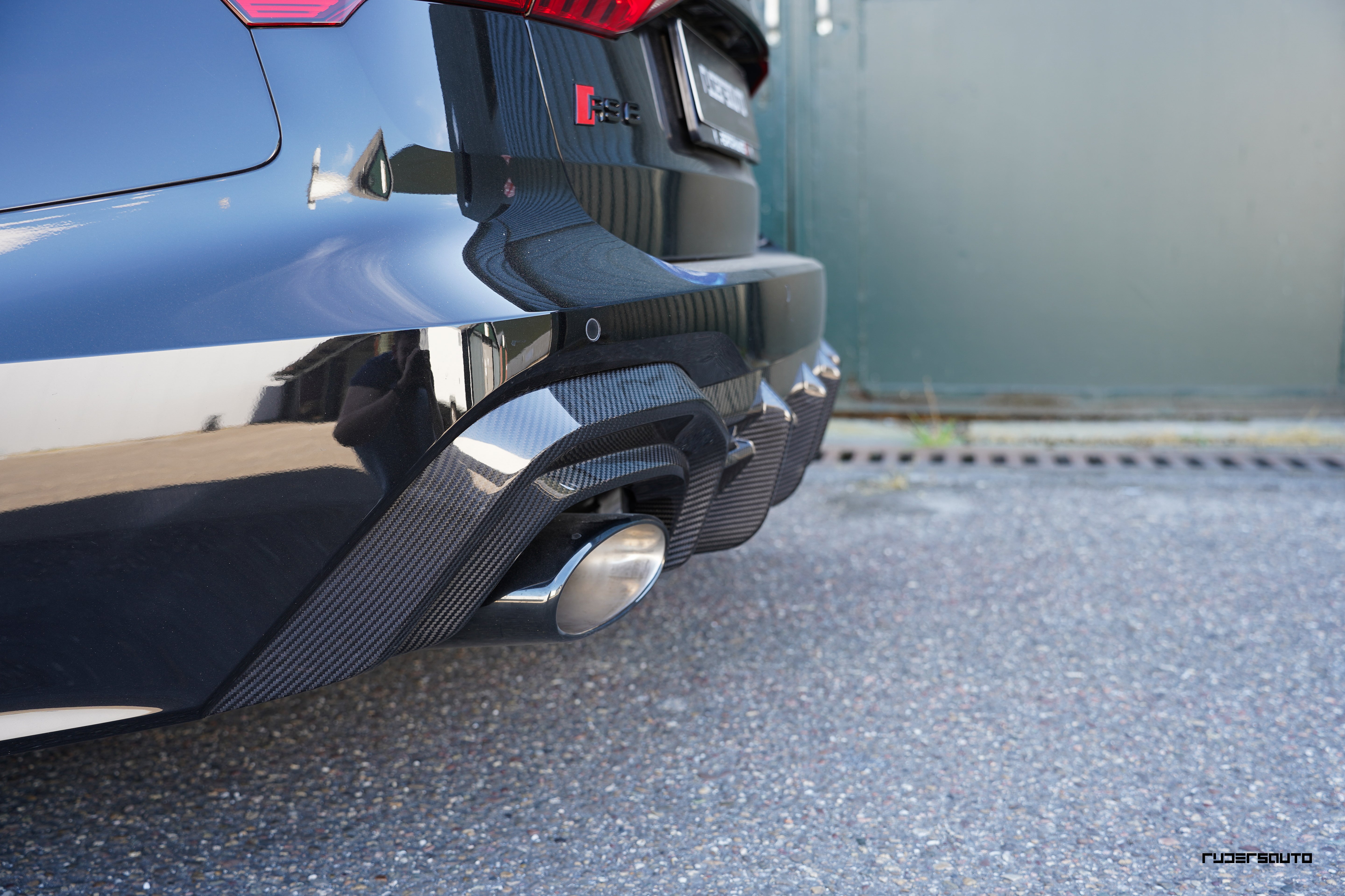 Carbon fibre diffuser Audi RS6/RS7 C8