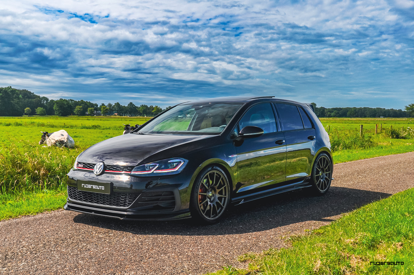 Front splitter VW Golf 7.5 GTI - Zaero Design (Facelift)