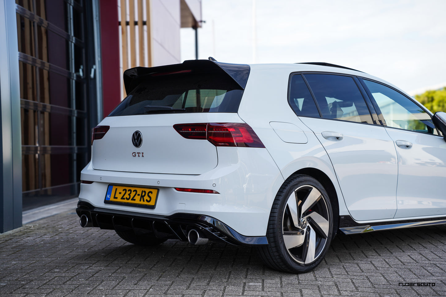 Rear spoiler VW Golf 8 - Zaero Design