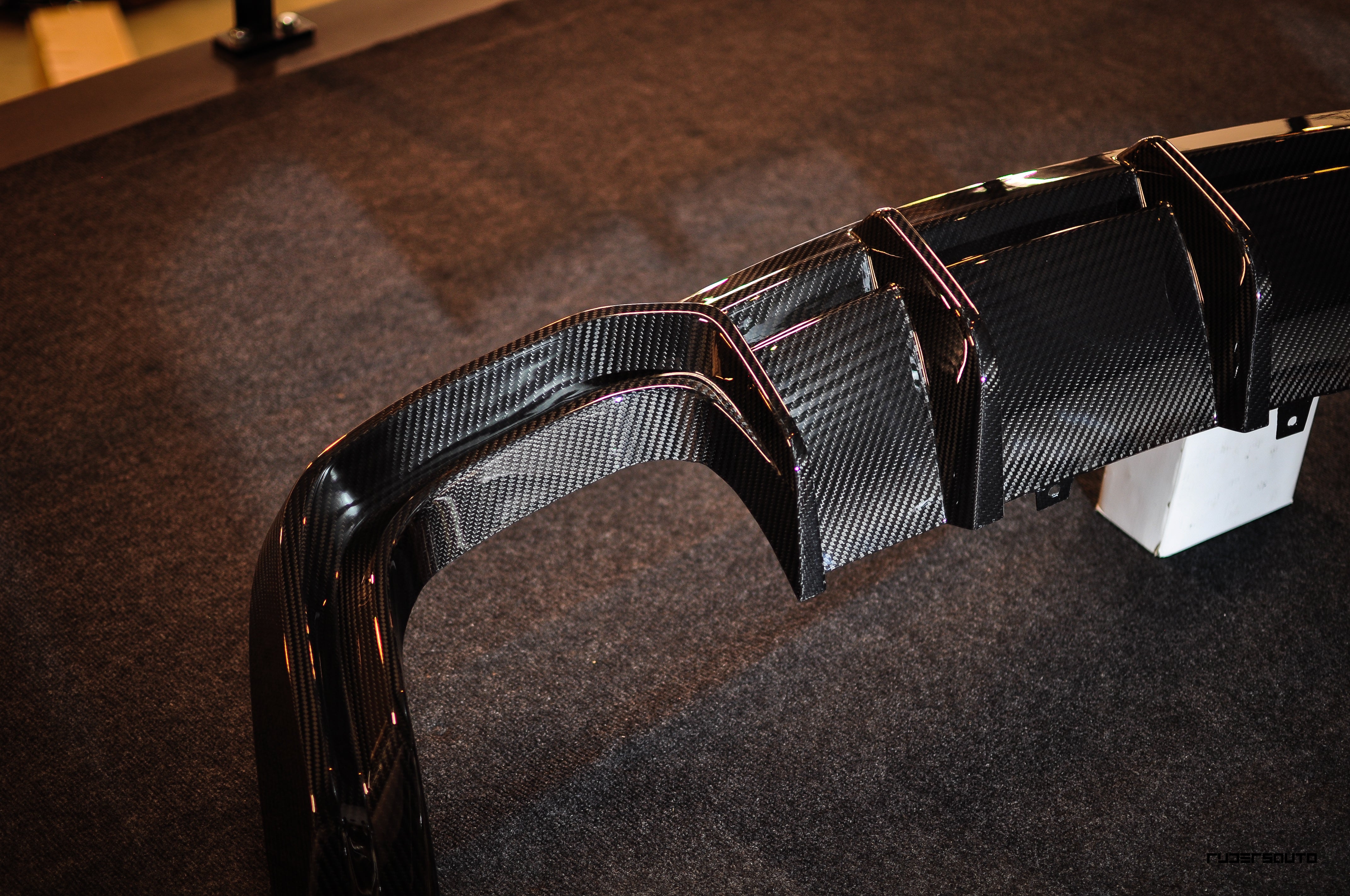 Carbon fibre diffuser Audi RS6/RS7 C8
