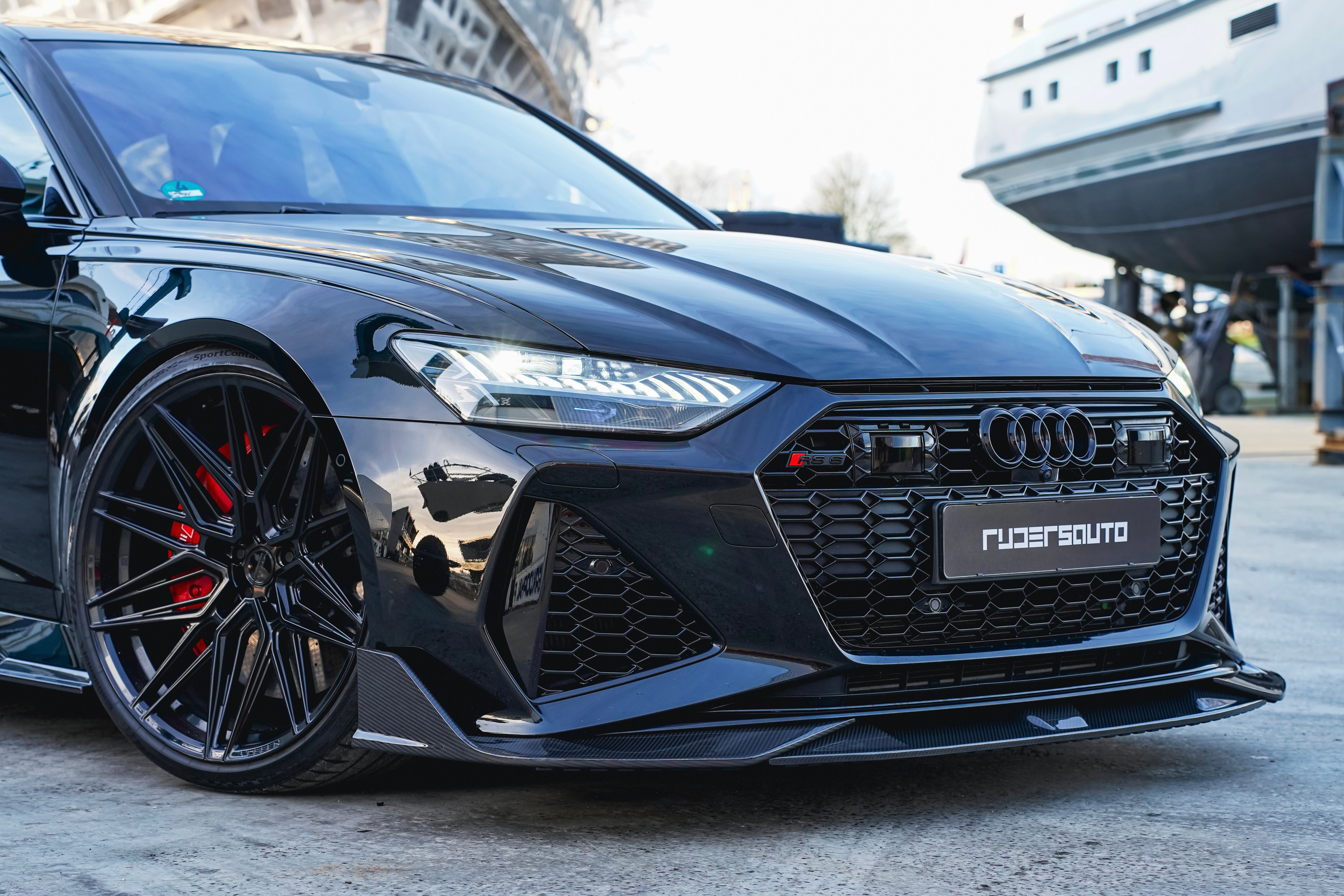 Carbon fibre front splitter Audi RS6/RS7 C8