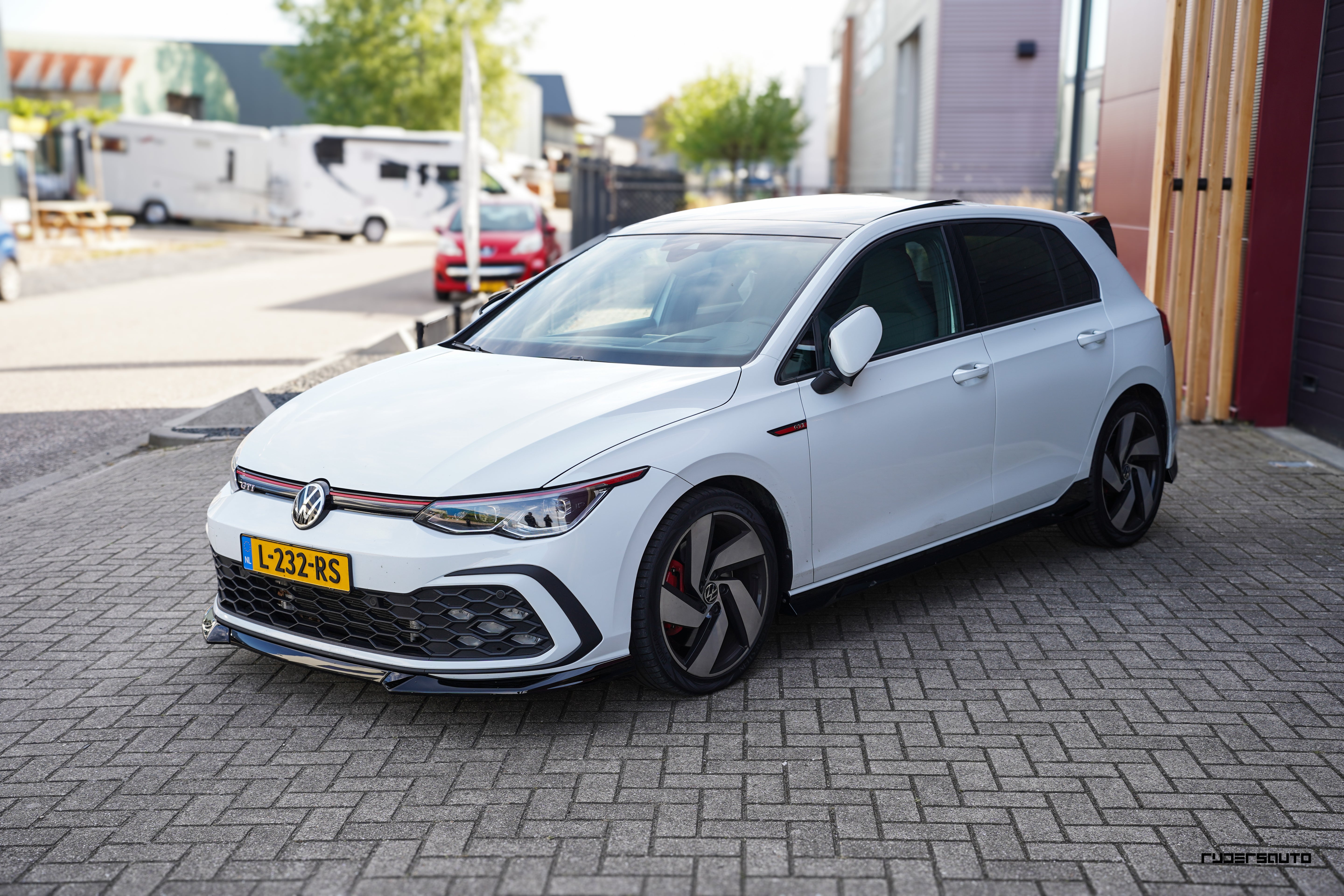 Front splitter VW Golf 8 - Zaero Design