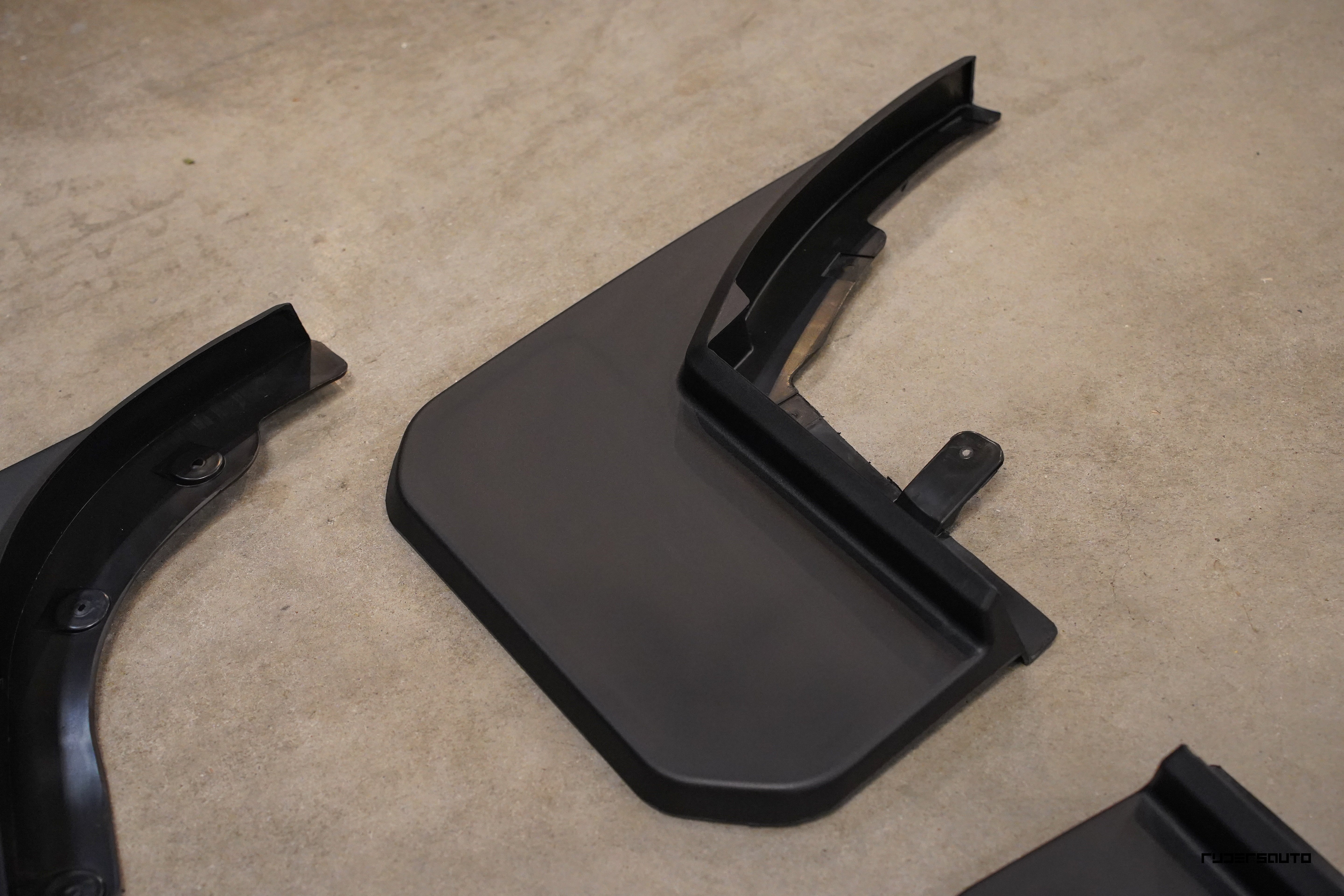 Land Rover Defender L663 90 & 110 Spatlappen Set (2020+)