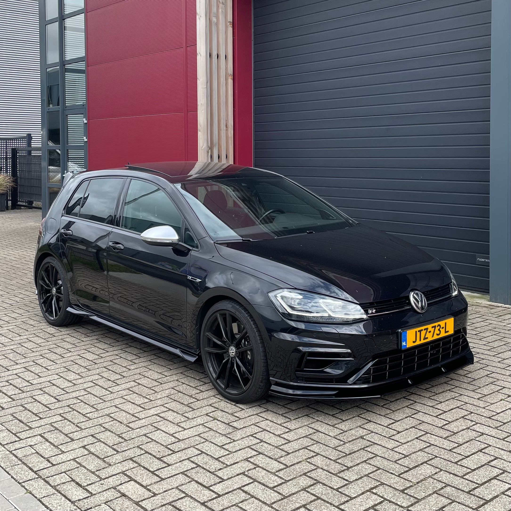 Front splitter VW Golf 7.5 R - Zaero Design