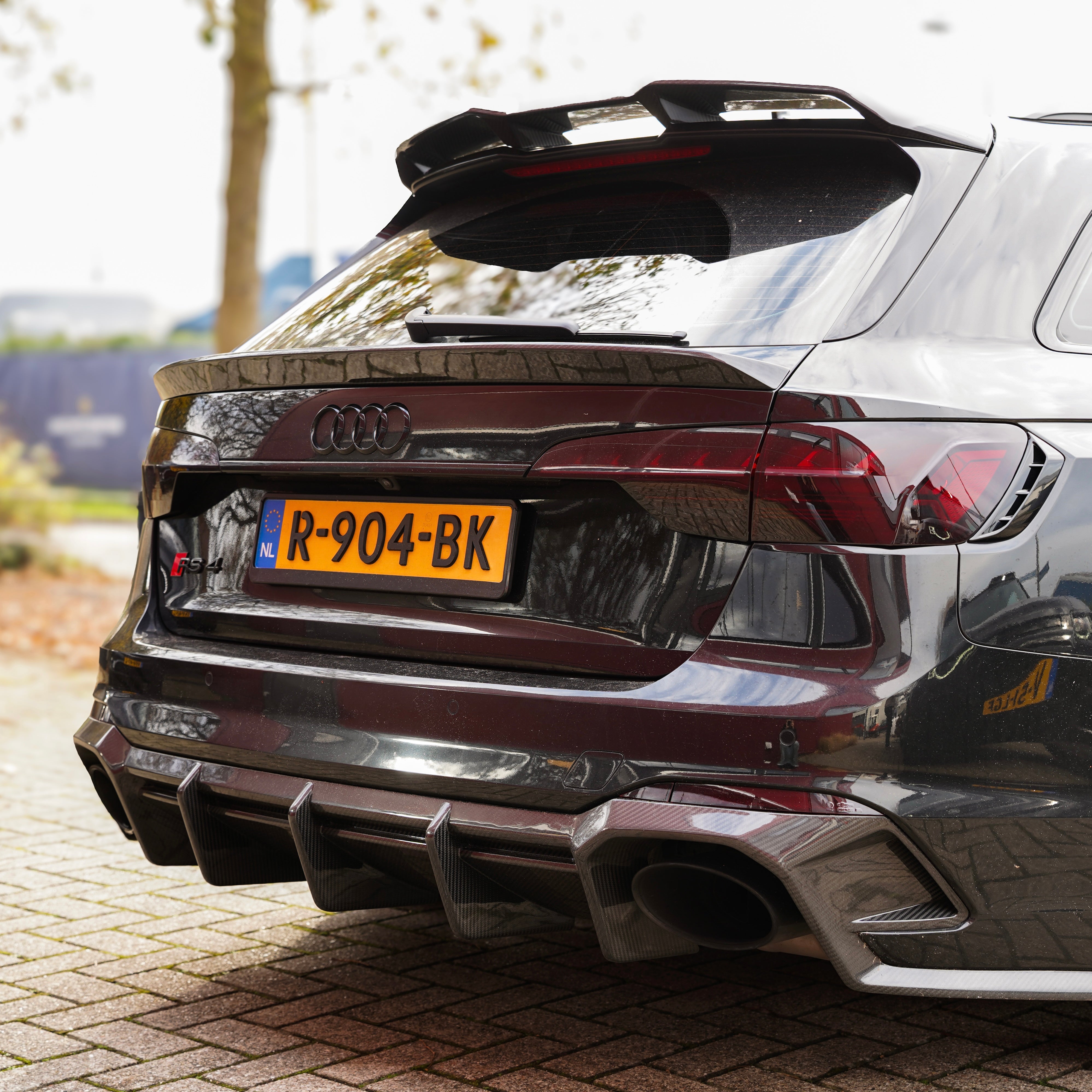 Carbon fibre middle spoiler Audi A4/S4/RS4 B9 & B9.5