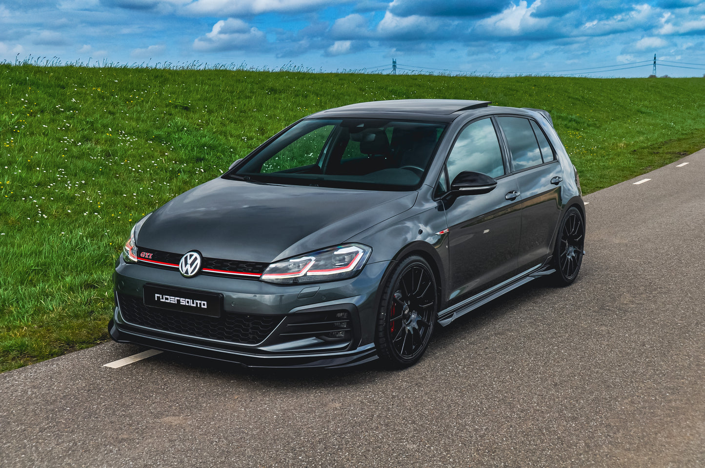 Front splitter VW Golf 7.5 GTI - Zaero Design (Facelift)