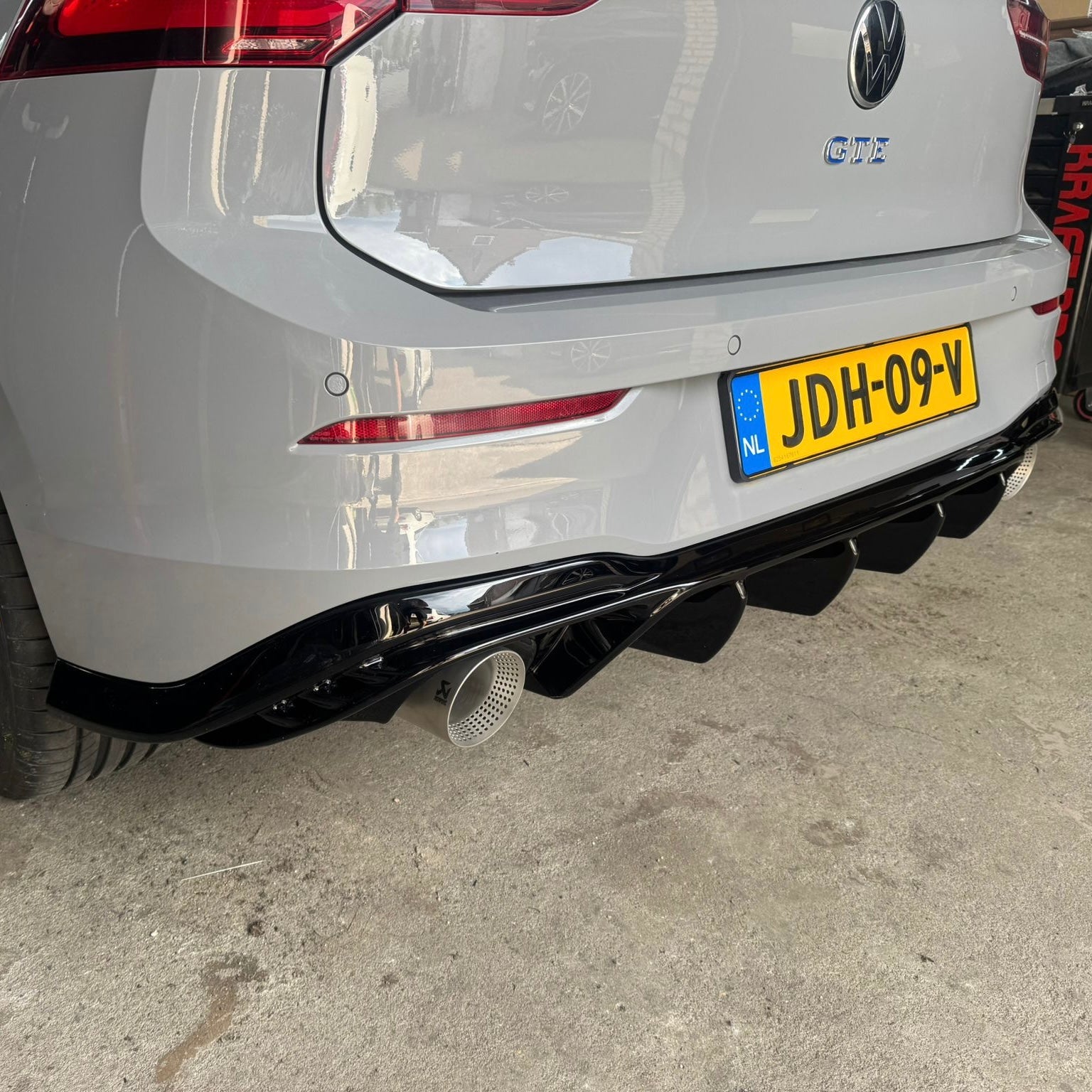 Uitlaat einddemper 'GTI Look' VW Golf 8