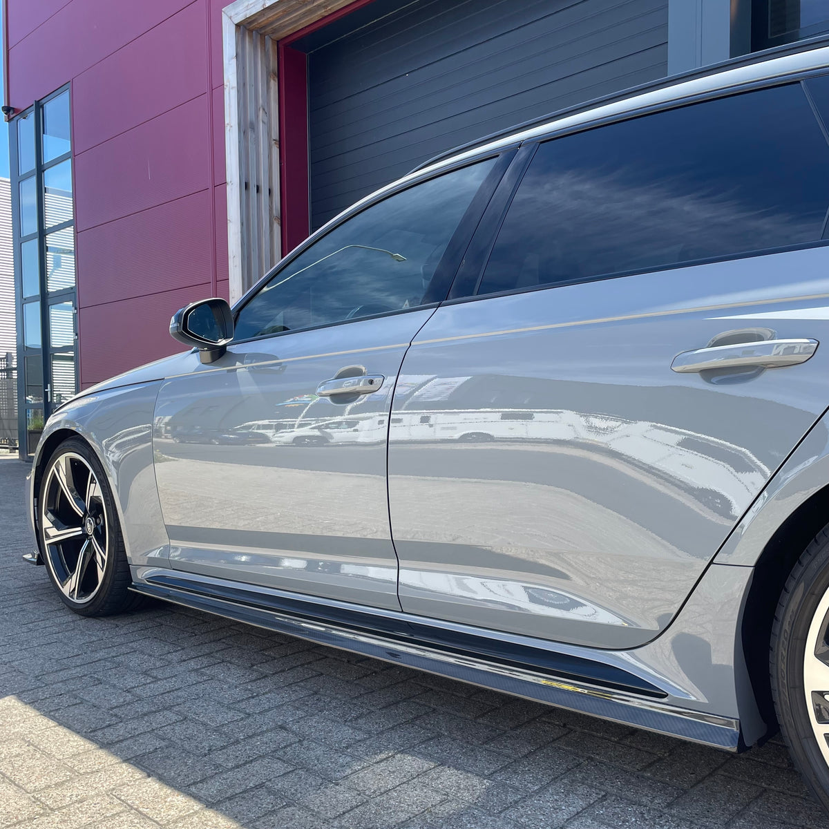 Carbon fibre side skirts Audi RS4 B9.5