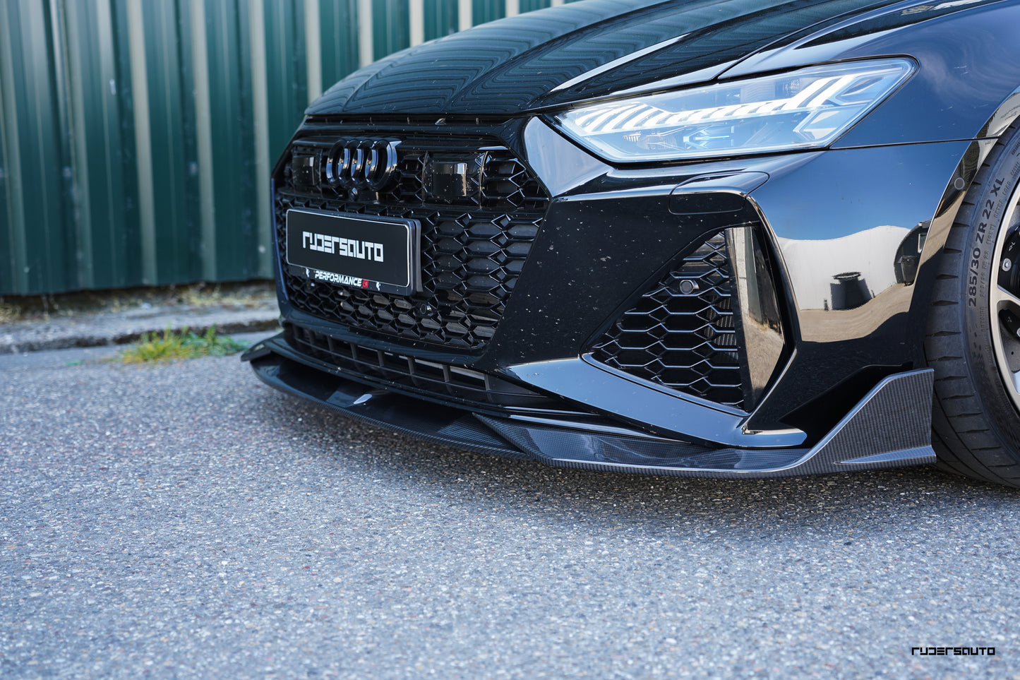 Carbon fibre front splitter Audi RS6/RS7 C8