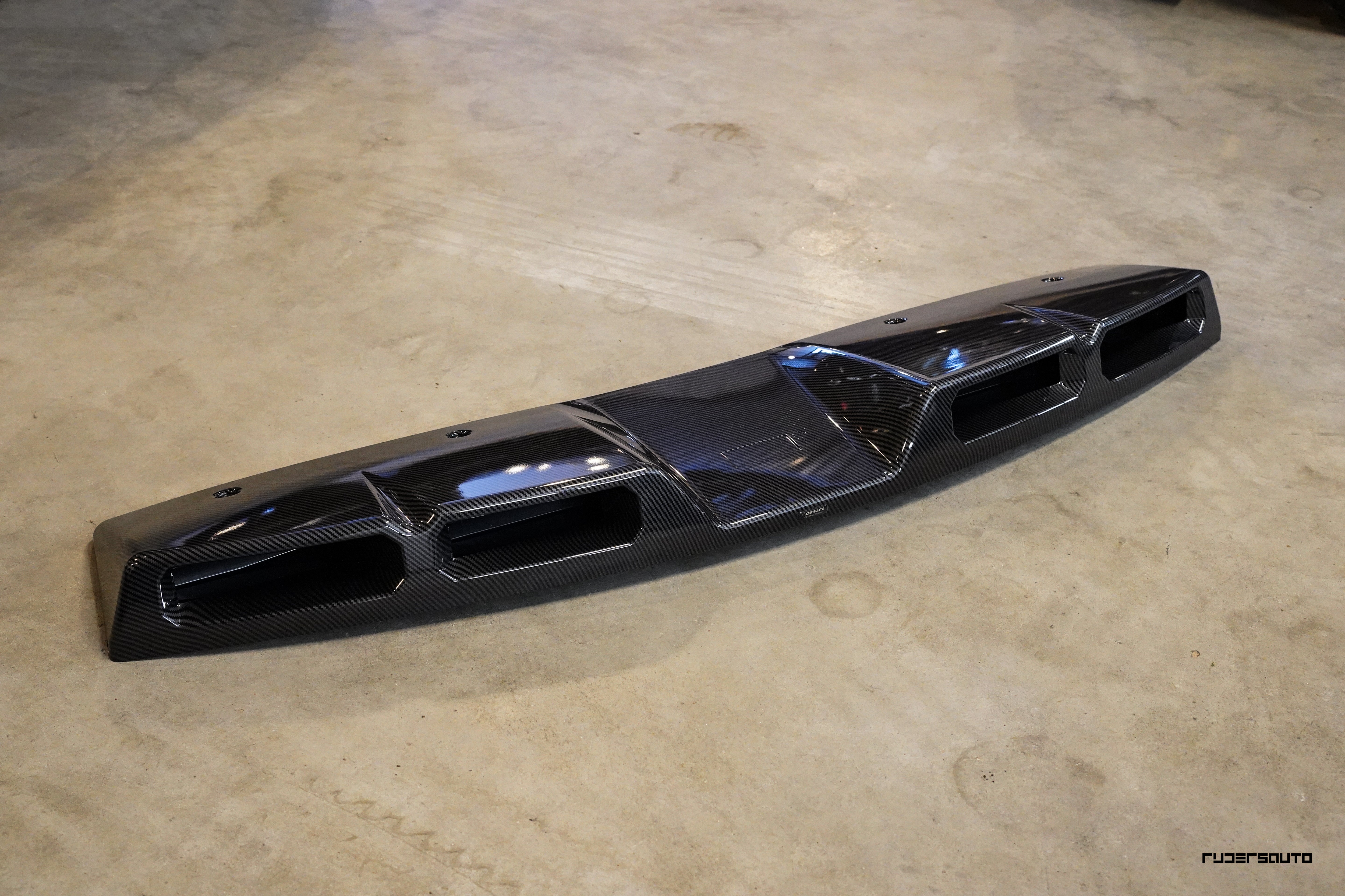 Land Rover Defender L663 90, 110 & 130 Dak Light Bar carbon fibre (2020+)