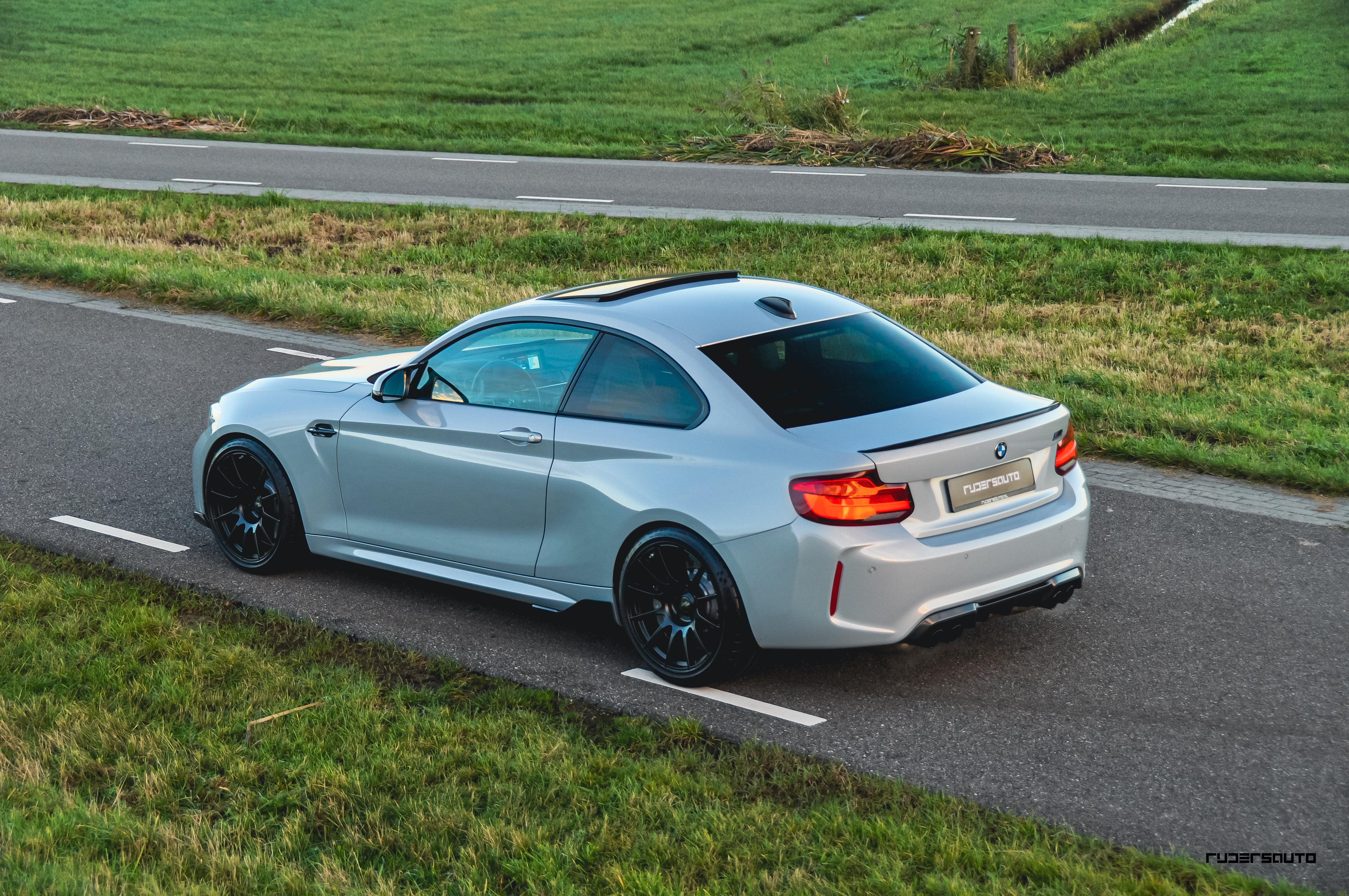 BMW Fxx Carbon fibre antenne cover