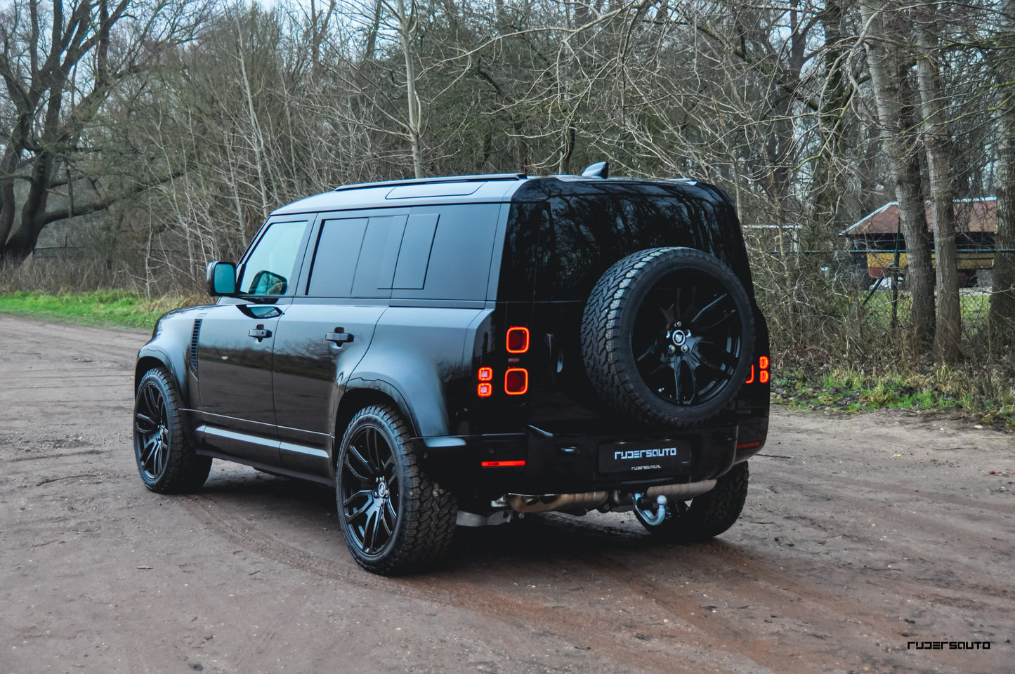 Land Rover Defender L663 90, 110 & 130 Black Pack Basis – Hoogglans Zwart Exterieur Upgrade Pakket (2020+)