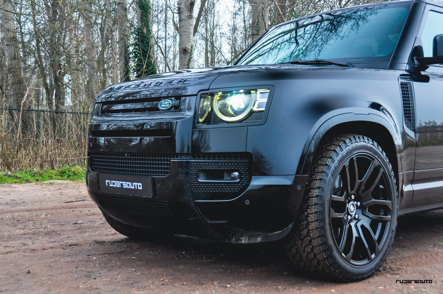 Land Rover Defender L663 90, 110 & 130 Black Pack Basis – Hoogglans Zwart Exterieur Upgrade Pakket (2020+)