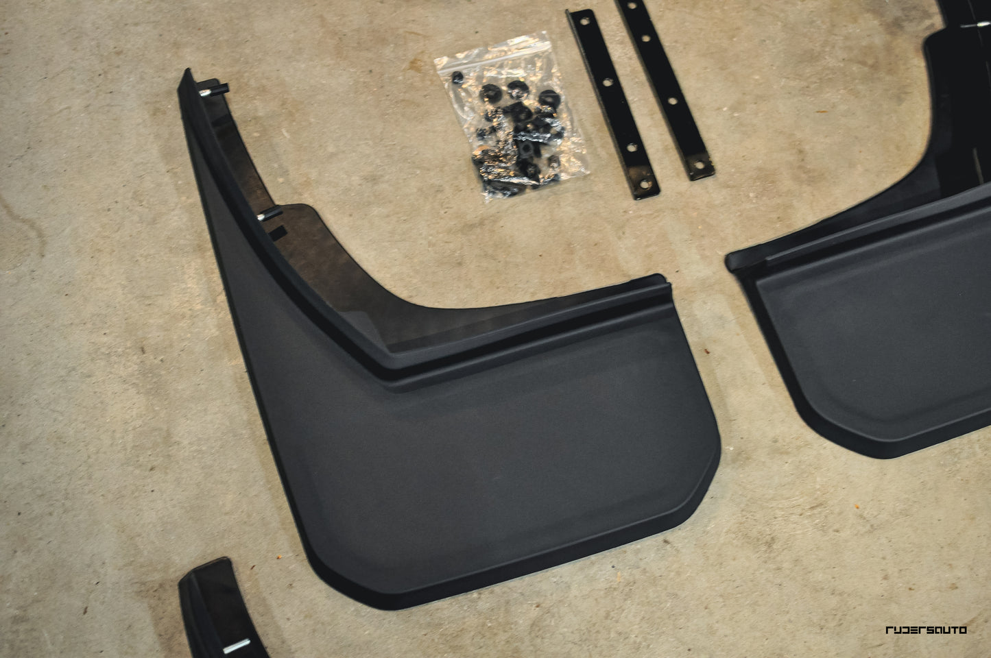 Land Rover Defender L663 110 Spatlappen Set (2020+)