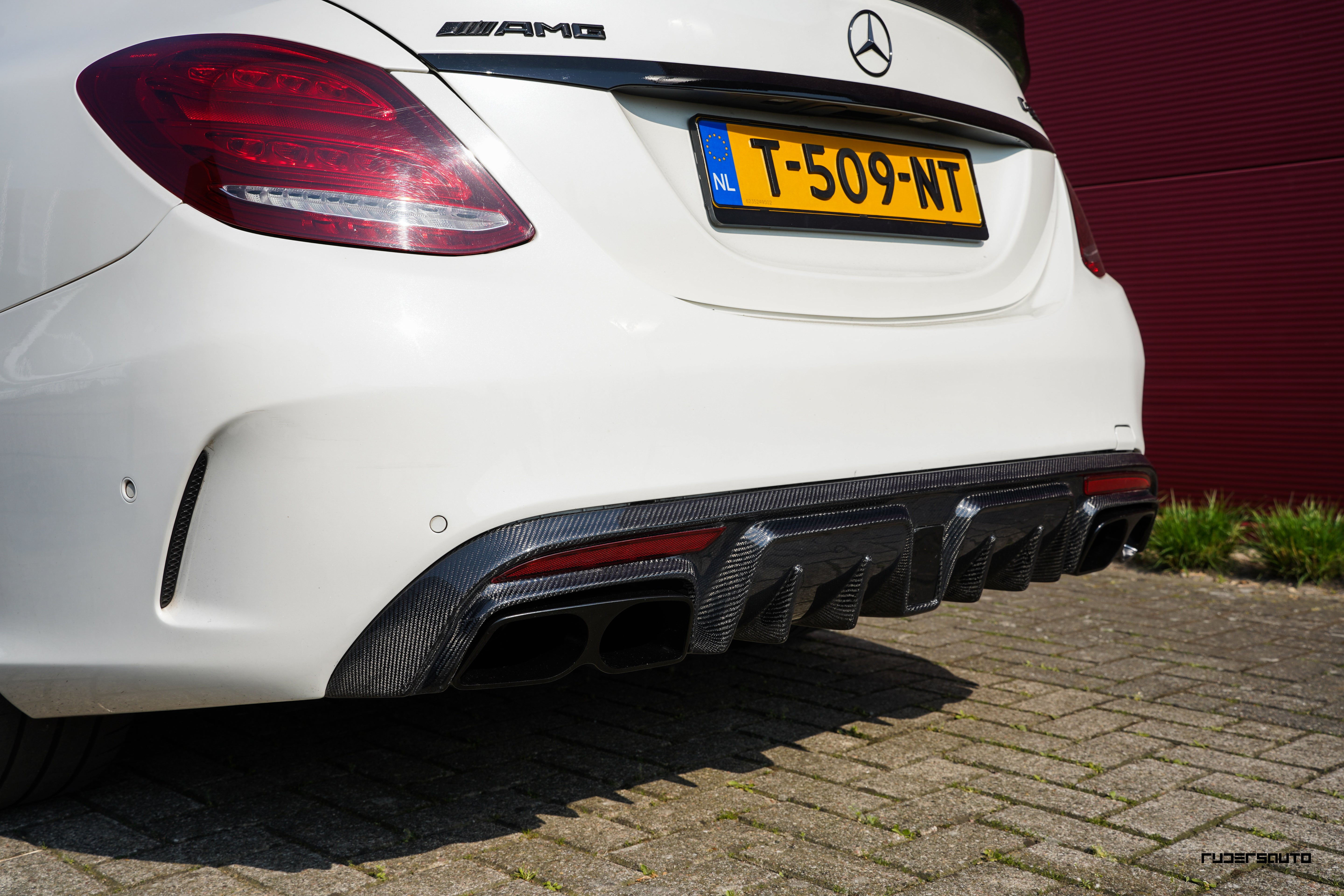 Carbon fibre body kit Mercedes C63 W205 Sedan