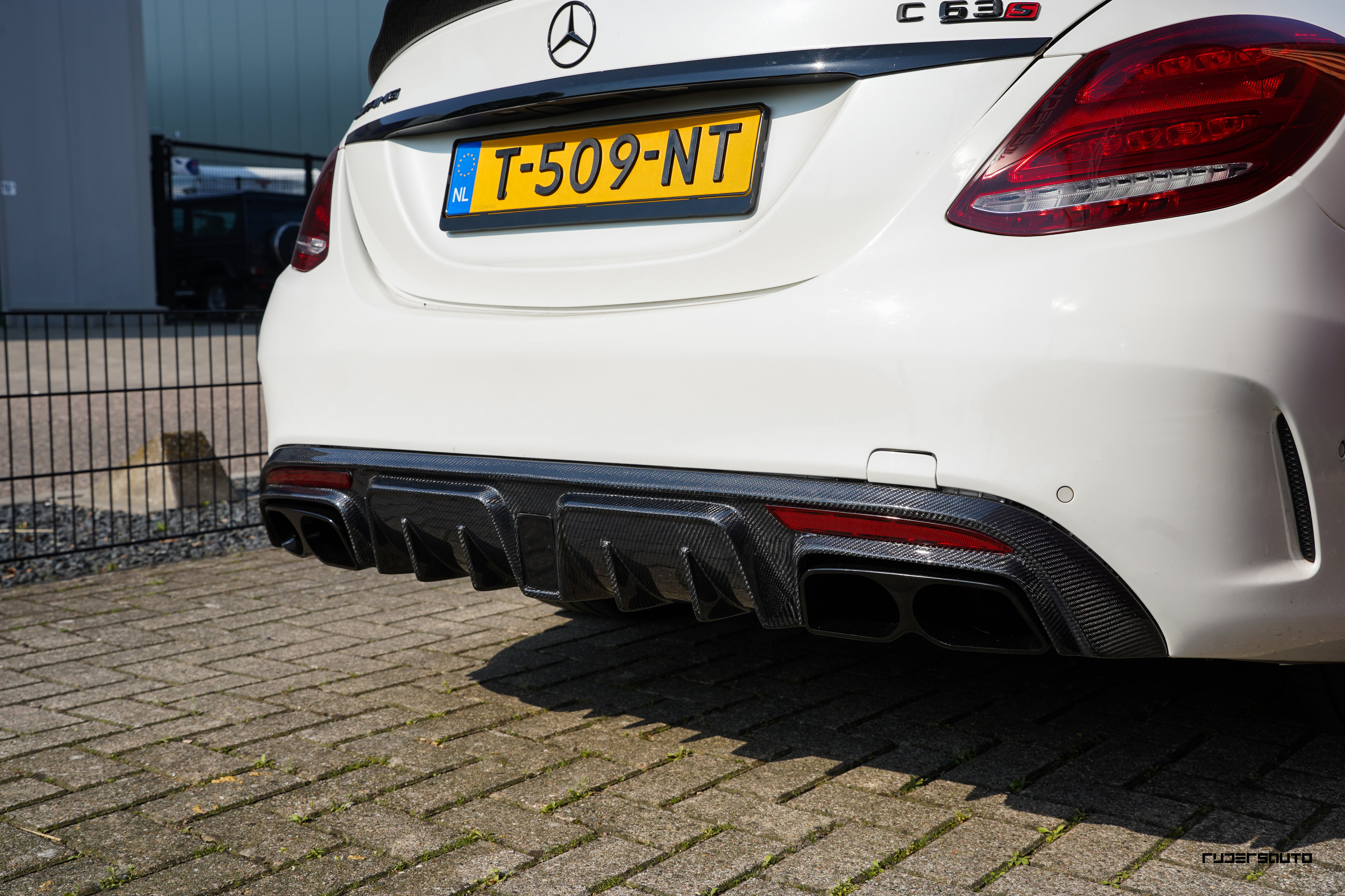 Carbon fibre body kit Mercedes C63 W205 Sedan