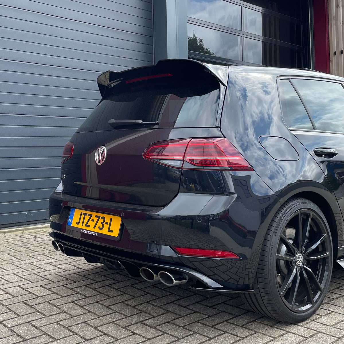 Diffuser VW Golf 7.5 R - Zaero Design