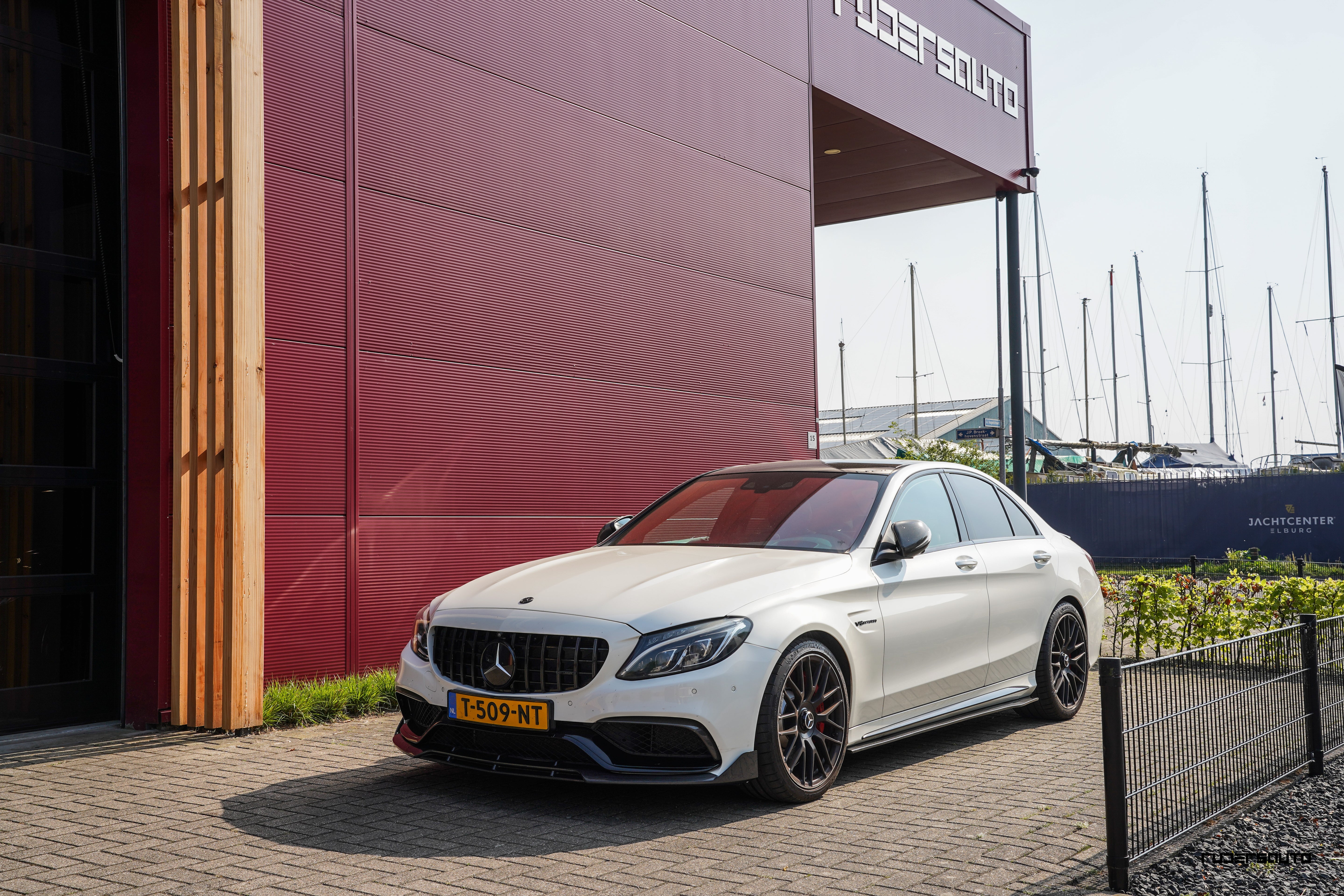 Carbon fibre body kit Mercedes C63 W205 Sedan