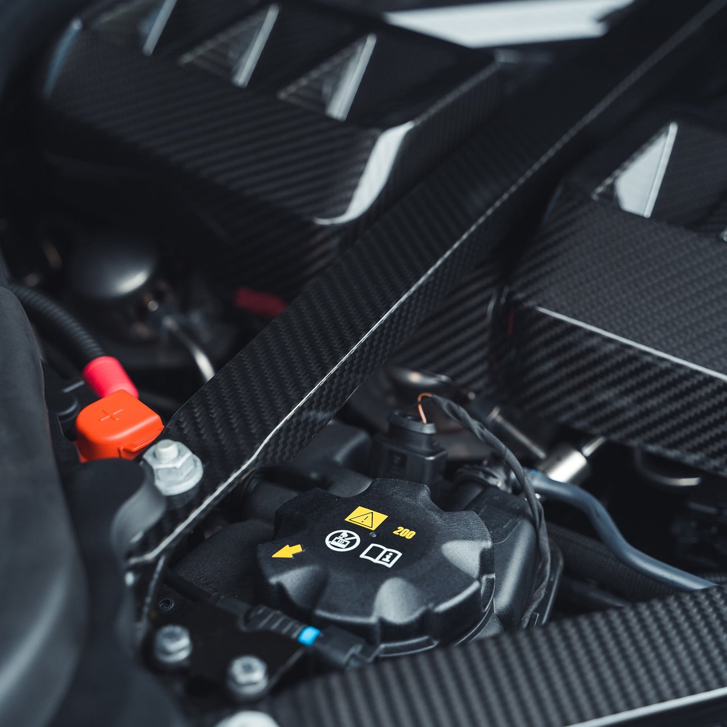 Motorruimte V-Brace carbon fibre BMW M2 M3 M4 G87/G80/G81/G82/G83