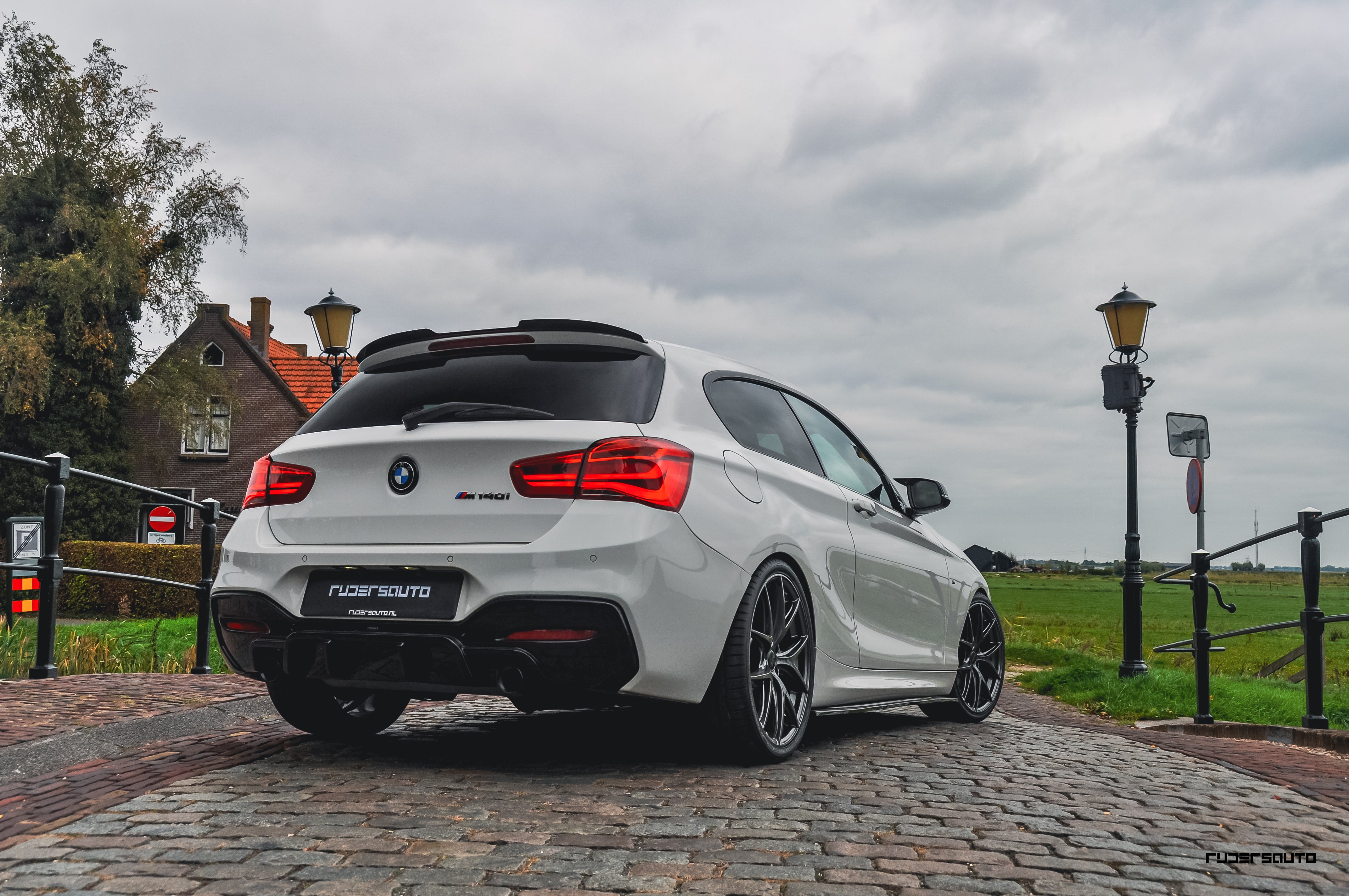 Performance Edition velgen - Hyper Black 8x19 ET40 5x120