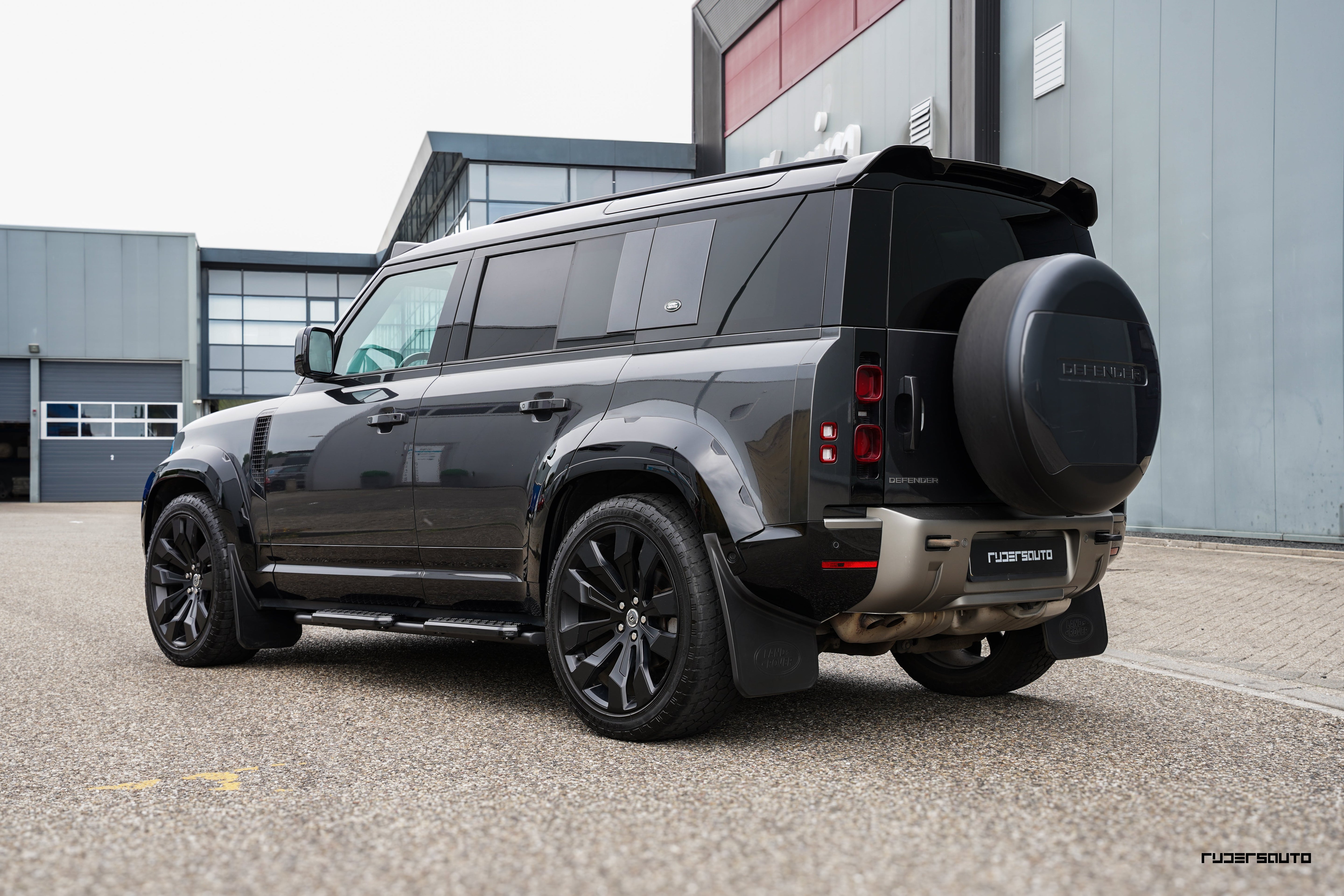 Land Rover Defender - Urban widetrack