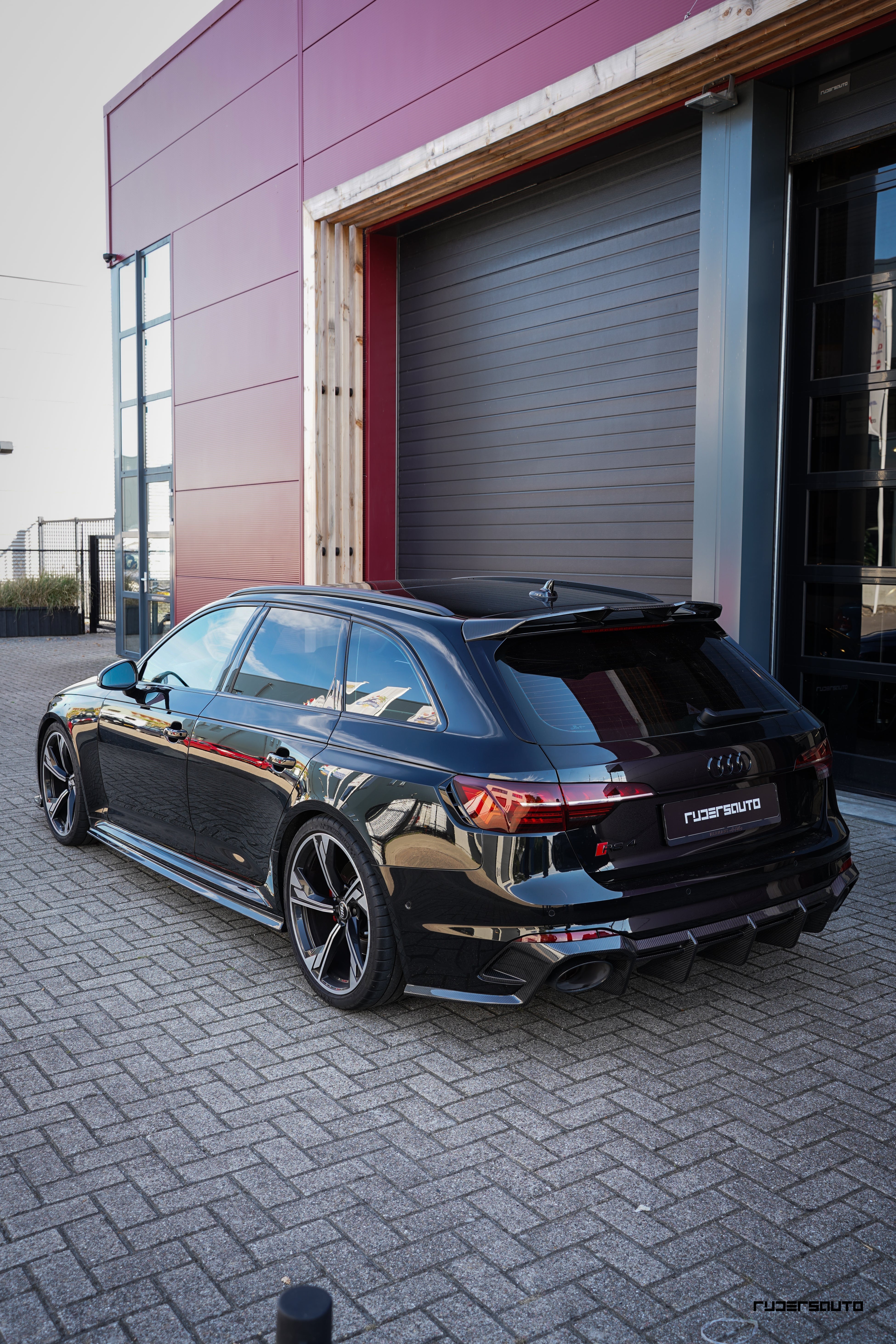 Audi RS4 Avant - Carbon parts