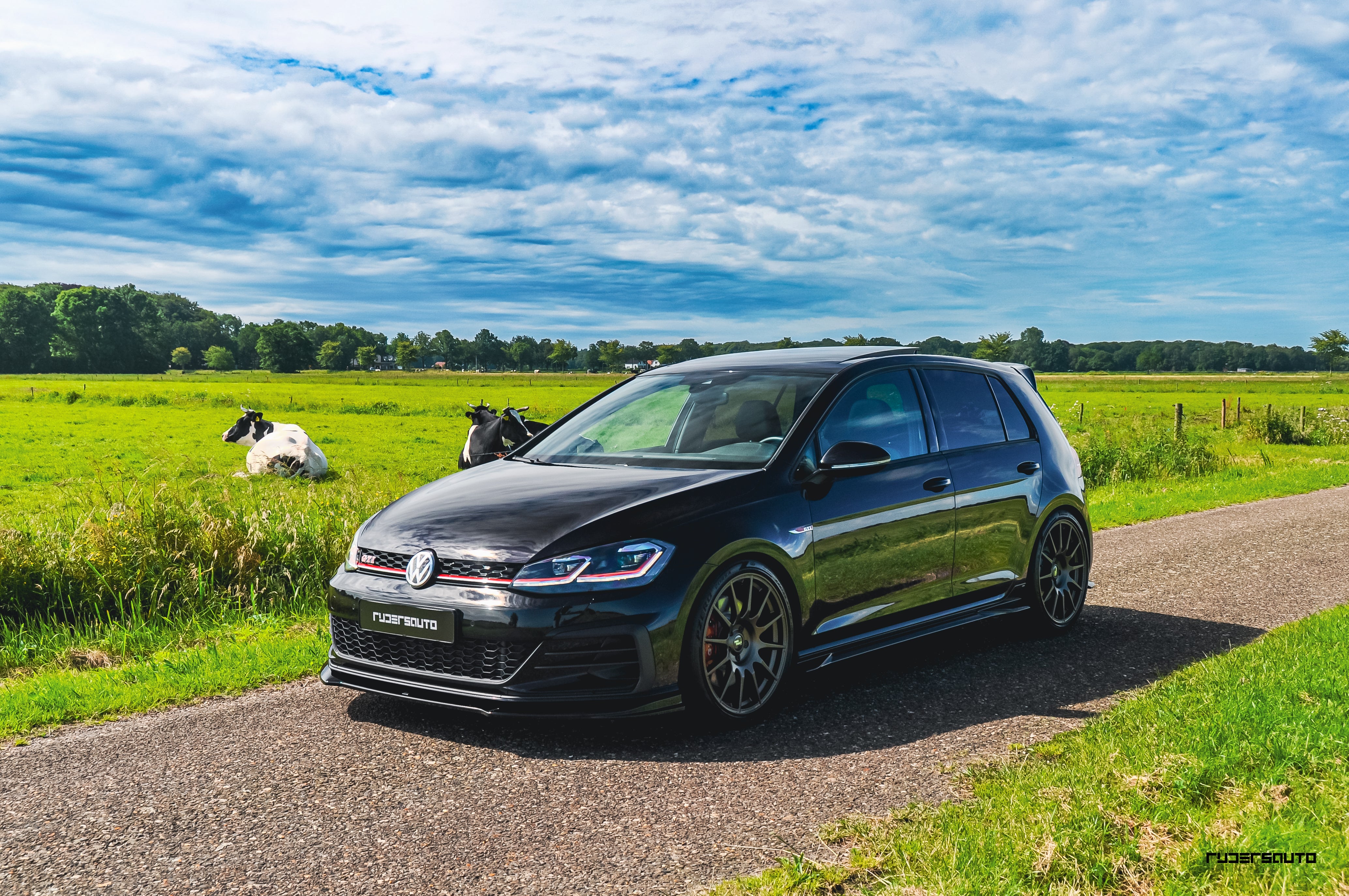 Side skirts VW Golf 7/7.5 - Zaero Design