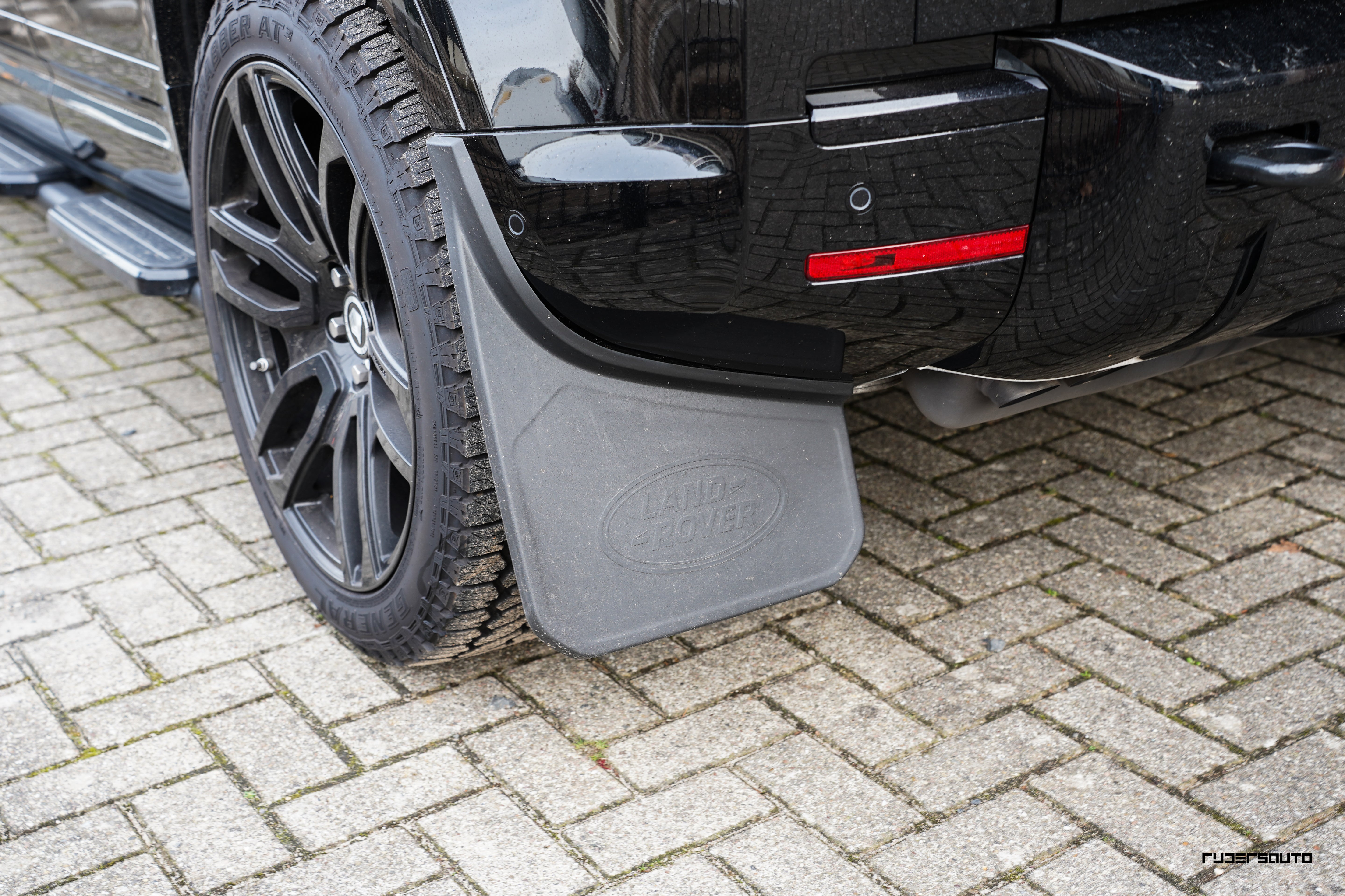 Land Rover Defender L663 90 & 110 Spatlappen Set (2020+)