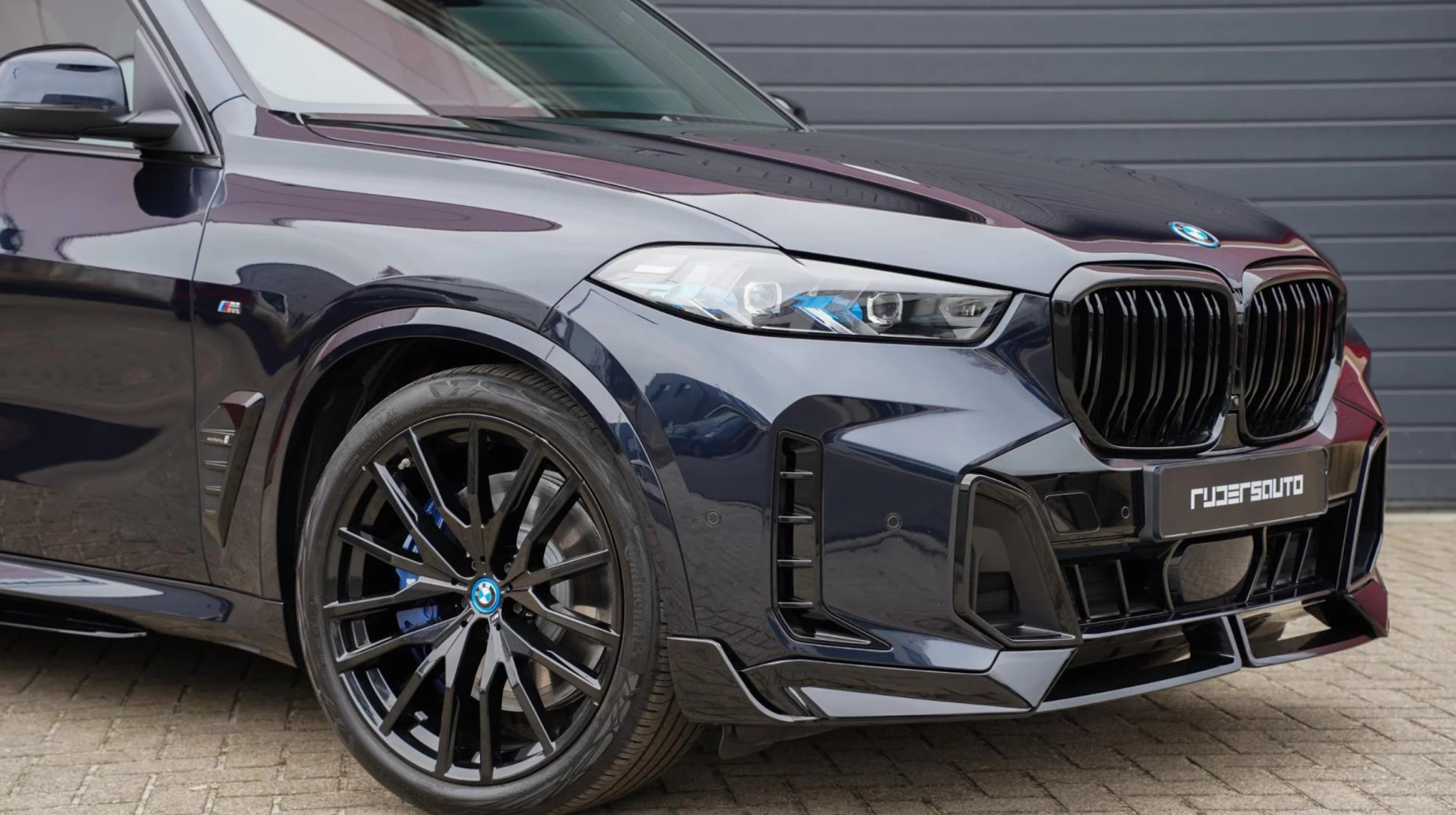 BMW X5 G05 LCI M-Performance body kit hoogglans zwart