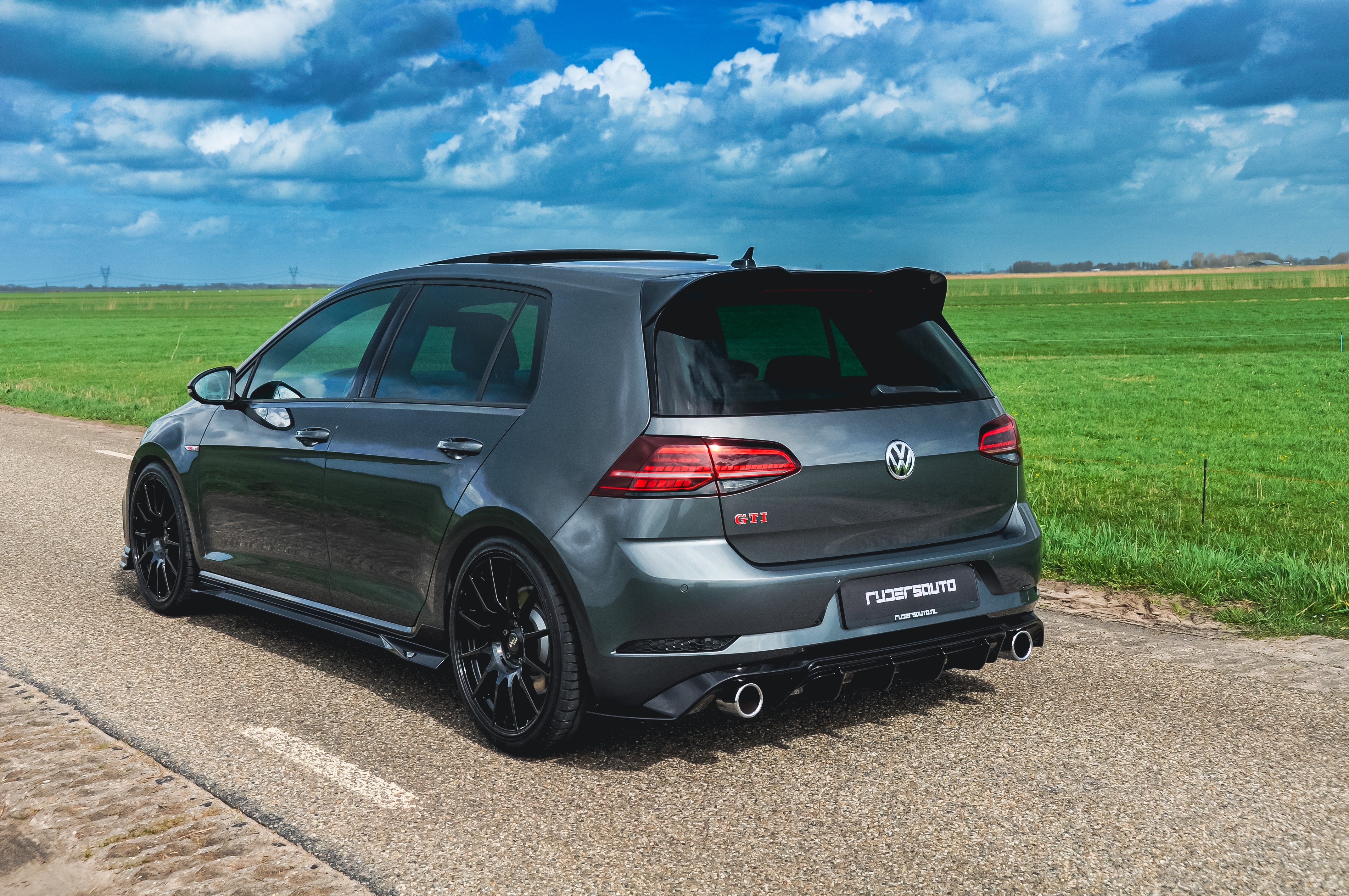 Rear spoiler VW Golf 7/7.5 - Zaero Design