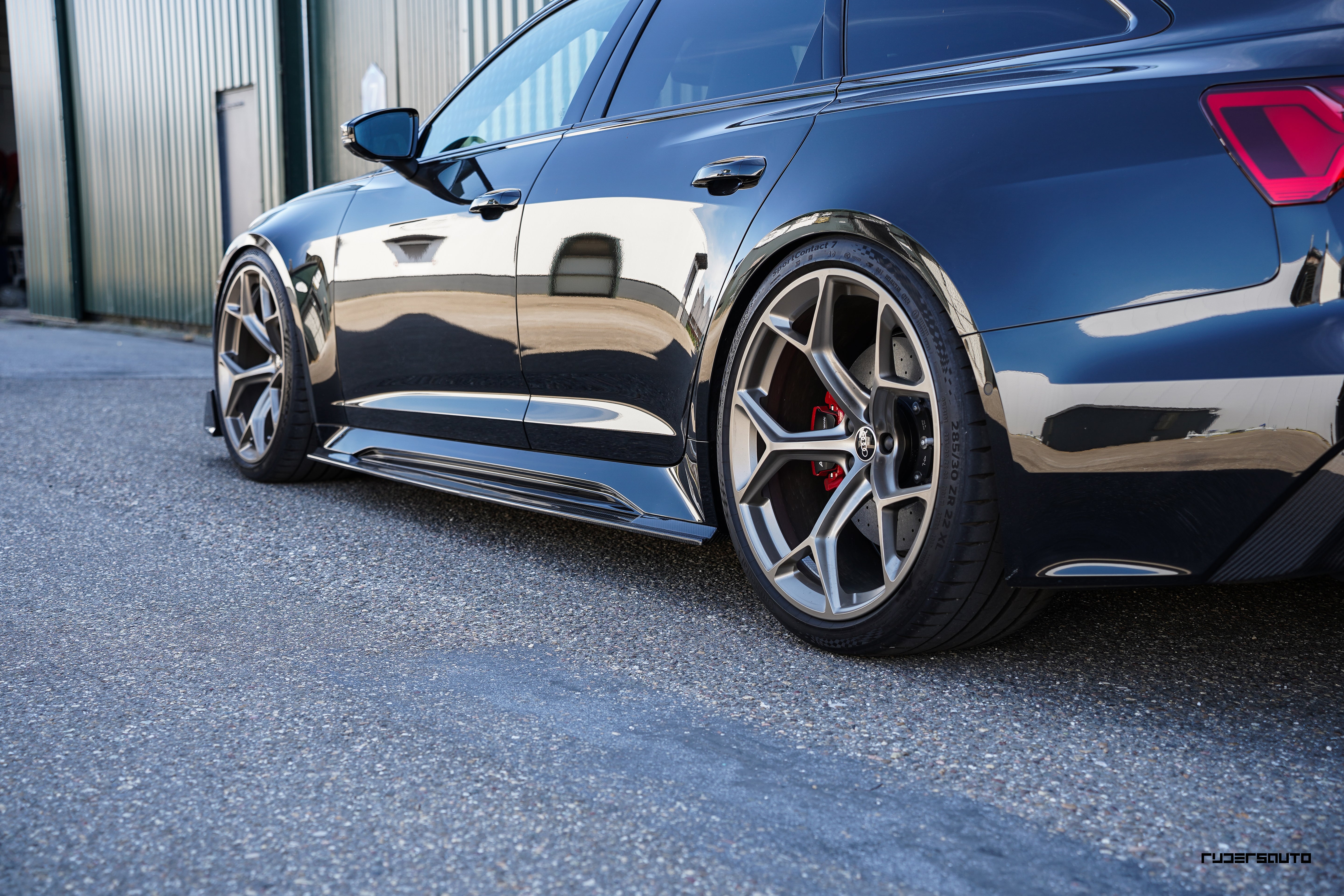 Carbon fibre side skirts Audi RS6/RS7 C8