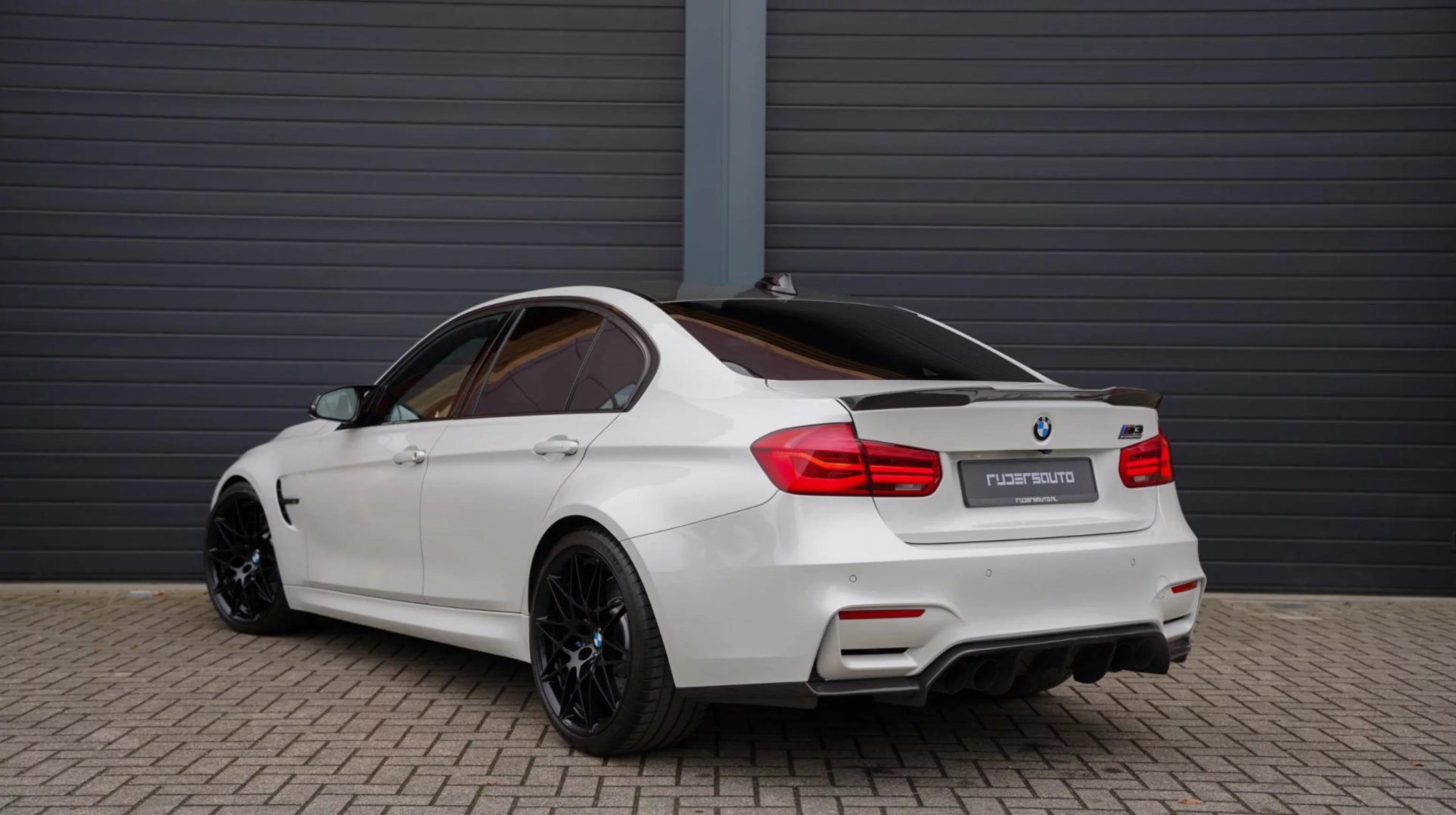 Carbon fibre diffuser BMW M3/M4 (F80 F82 F83)