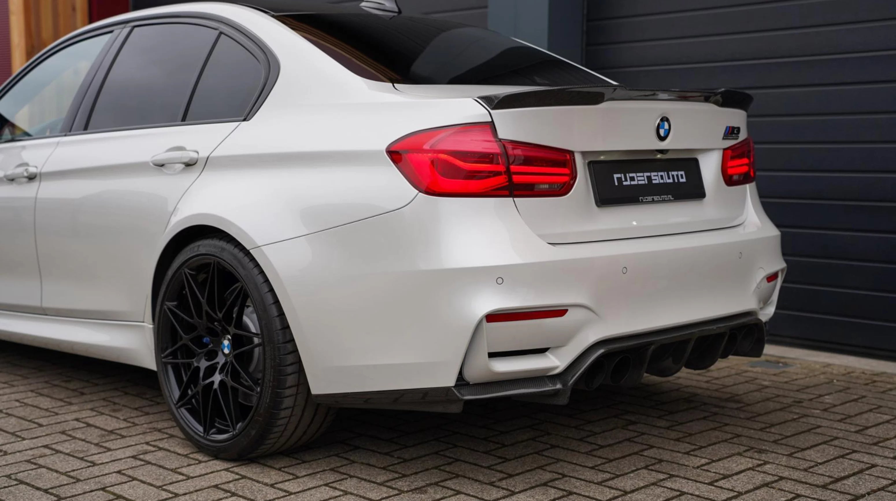 Carbon fibre diffuser BMW M3/M4 (F80 F82 F83)