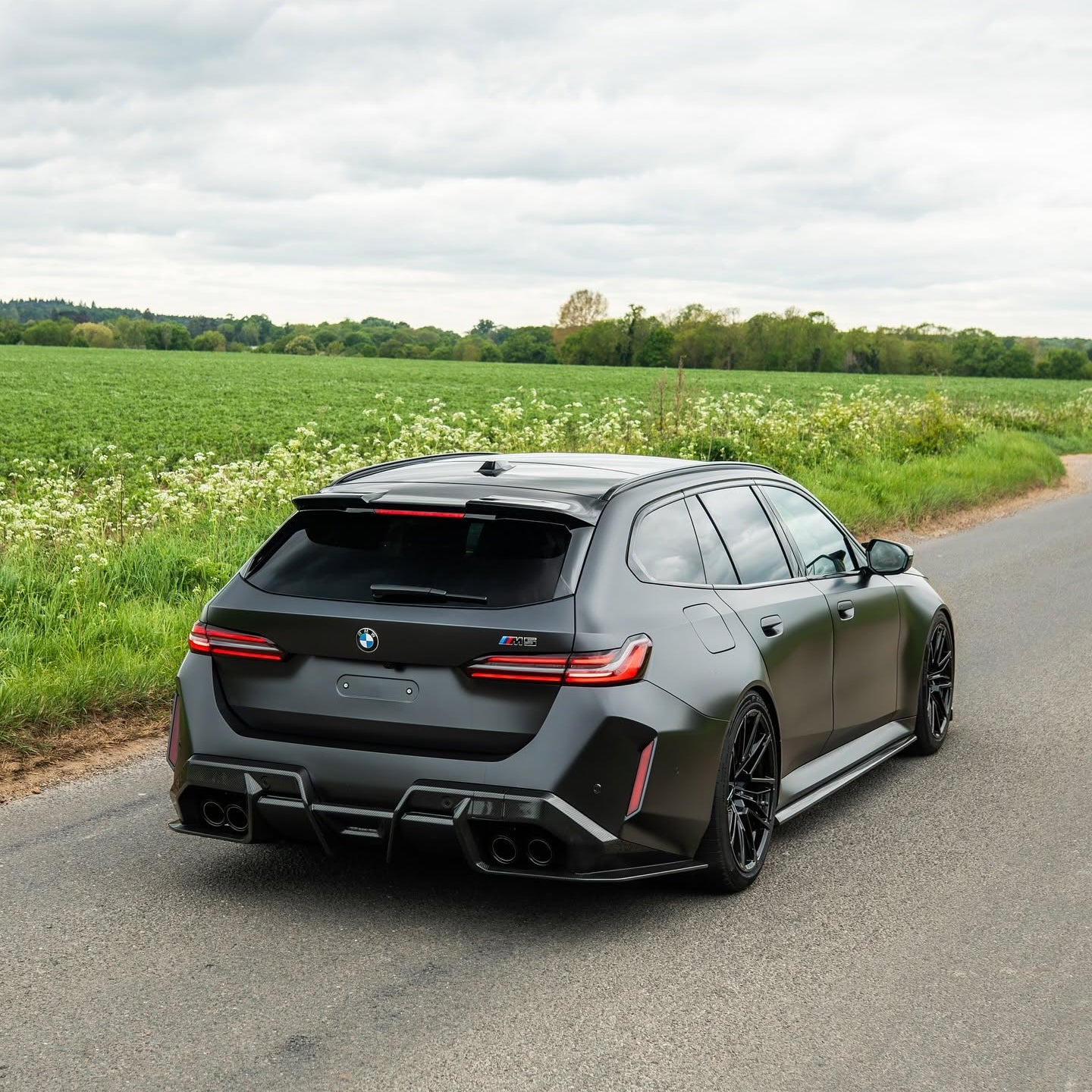 Carbon fiber diffuser BMW M5 G90 & M5 Touring G99