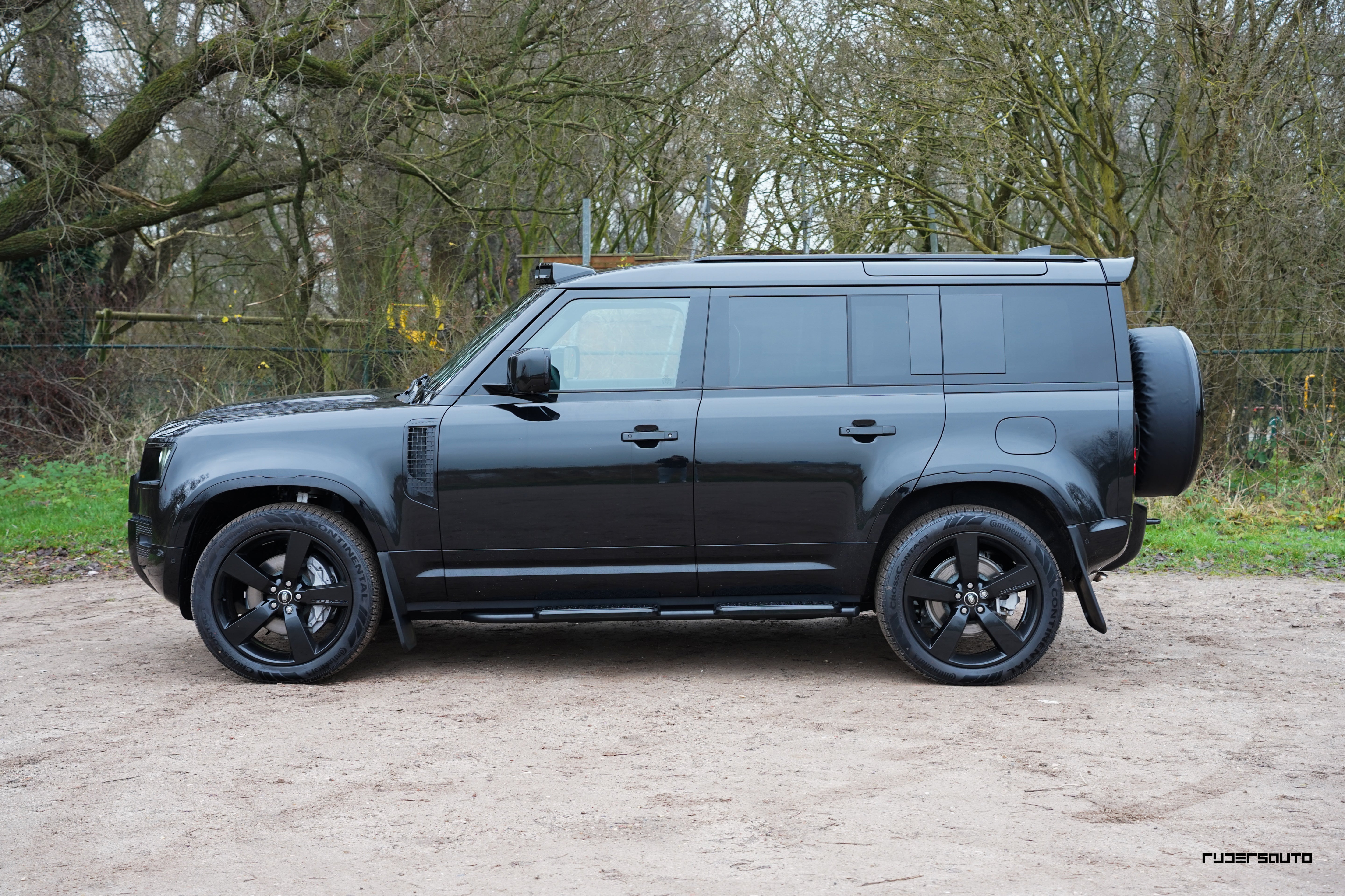 Land Rover Defender L663 110 Side Bars / Side Steps (2020+)