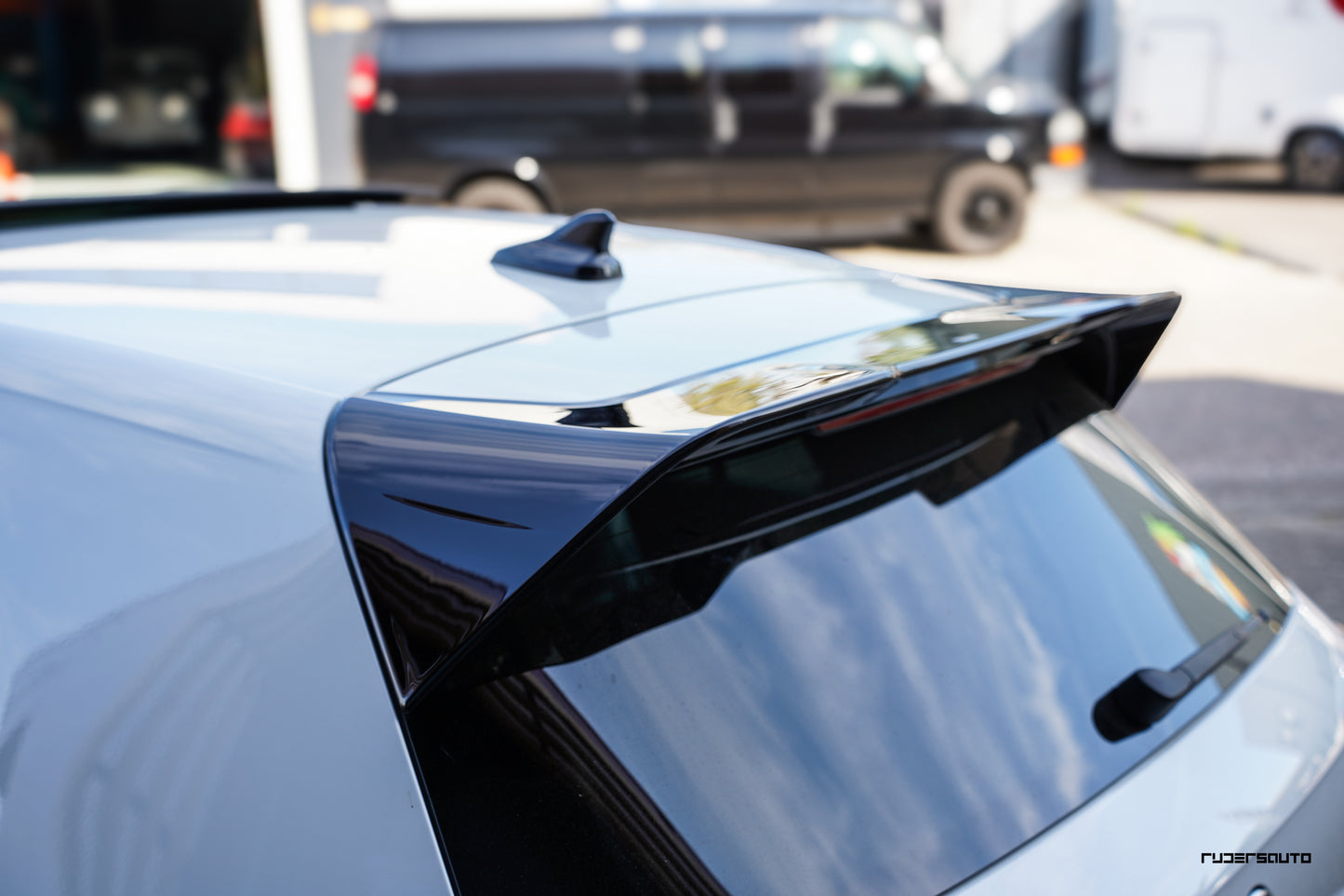 Rear spoiler VW Golf 8 - Zaero Design