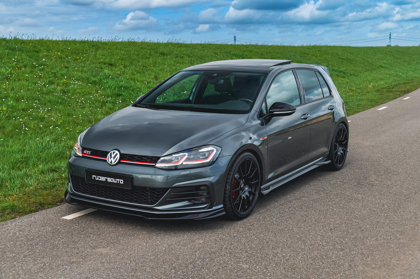 Front splitter VW Golf 7.5 GTI - Zaero Design (Facelift)