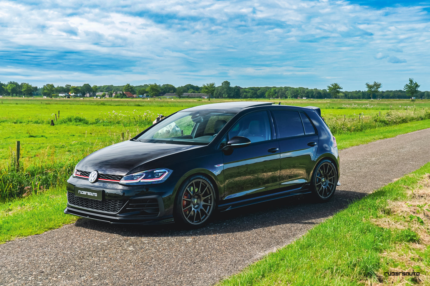 Front splitter VW Golf 7.5 GTI - Zaero Design (Facelift)