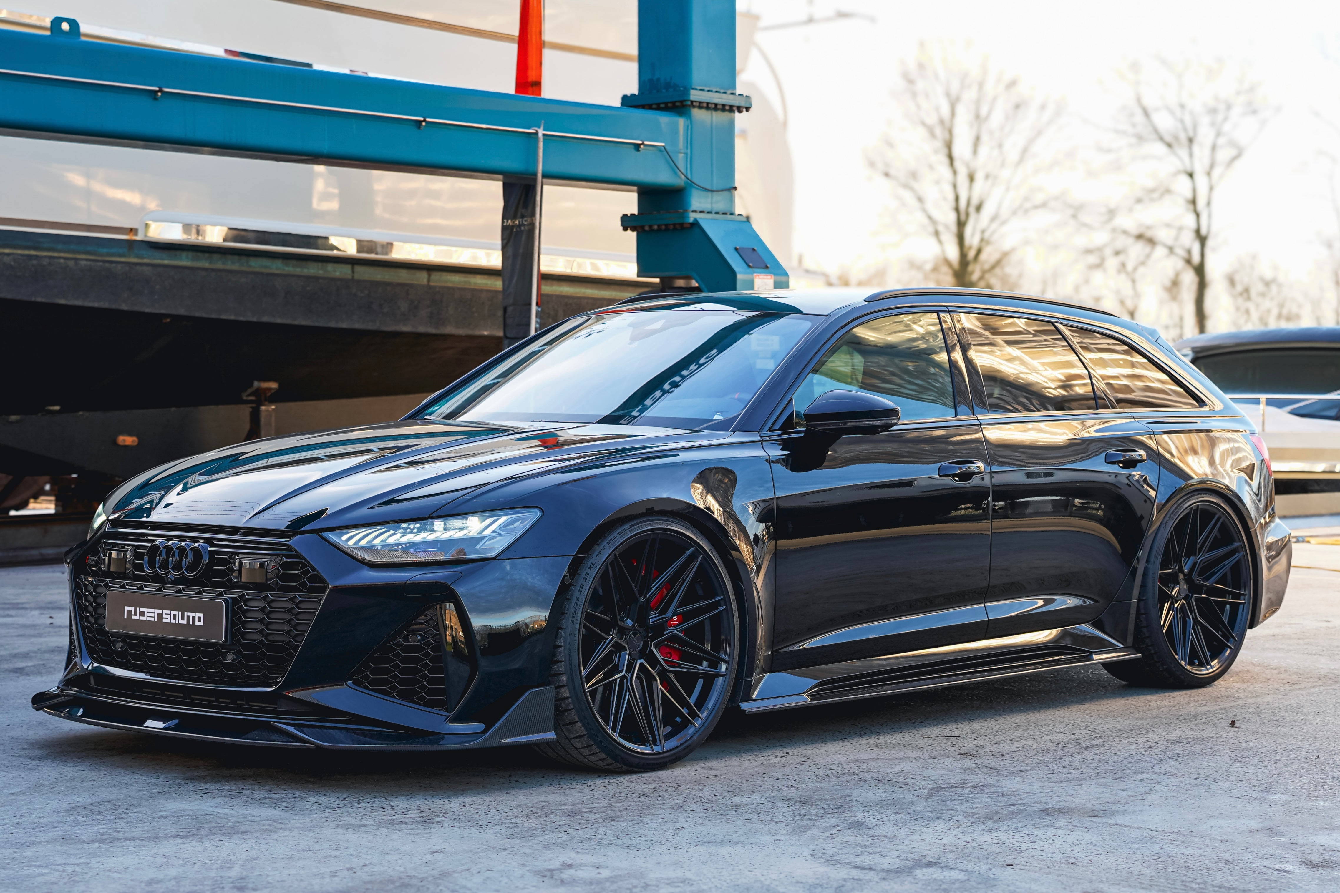 Carbon fibre front splitter Audi RS6/RS7 C8