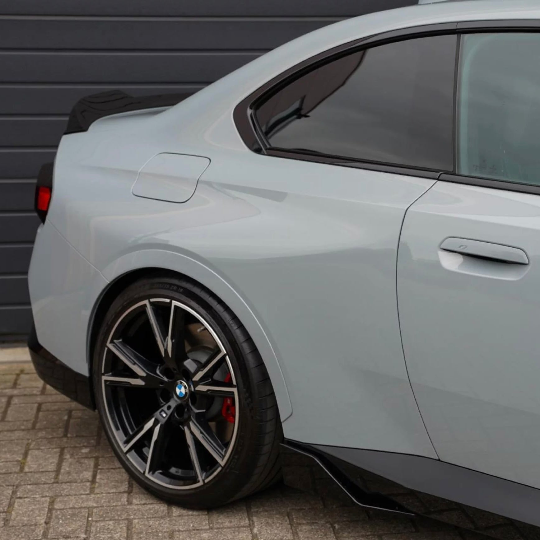 Side skirts BMW G42 2-serie M-performance style - Hoogglans zwart