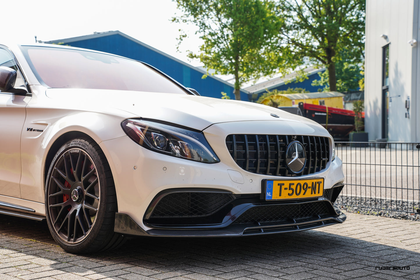 Carbon fibre front splitter Mercedes C63 W205